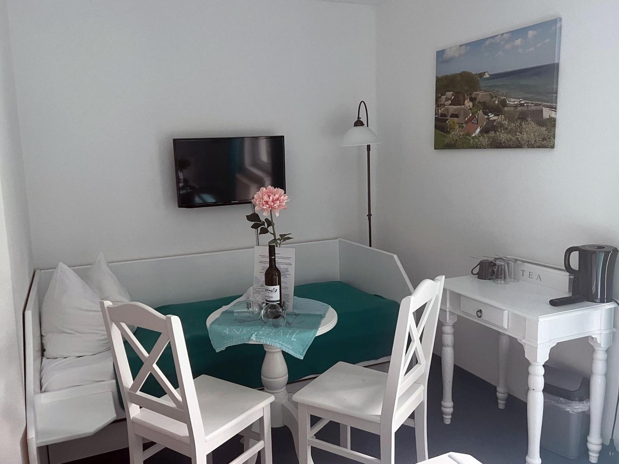 Family Room with Terrace,1499882176:JPEG