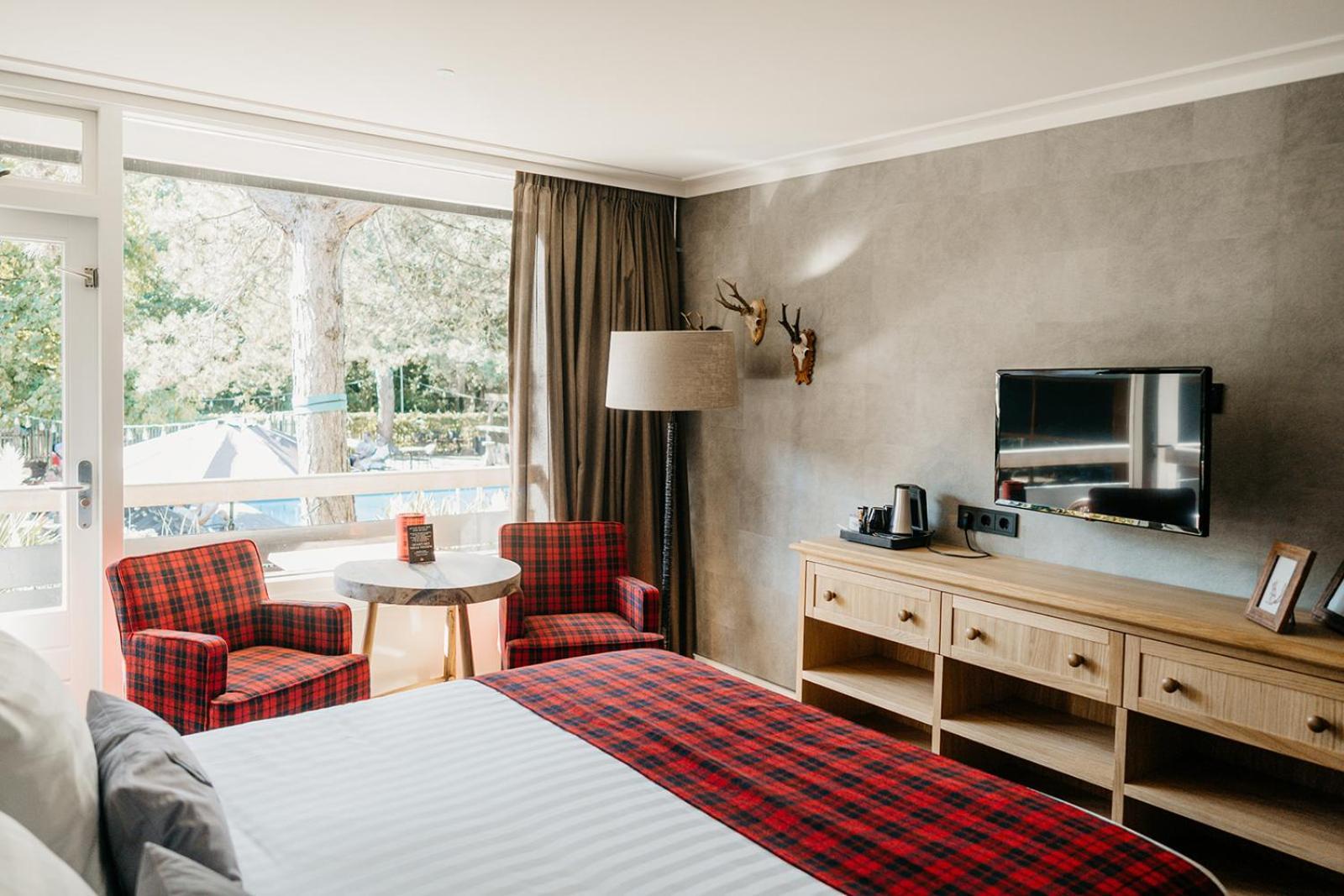 Maple Double Room,1516418143:JPEG