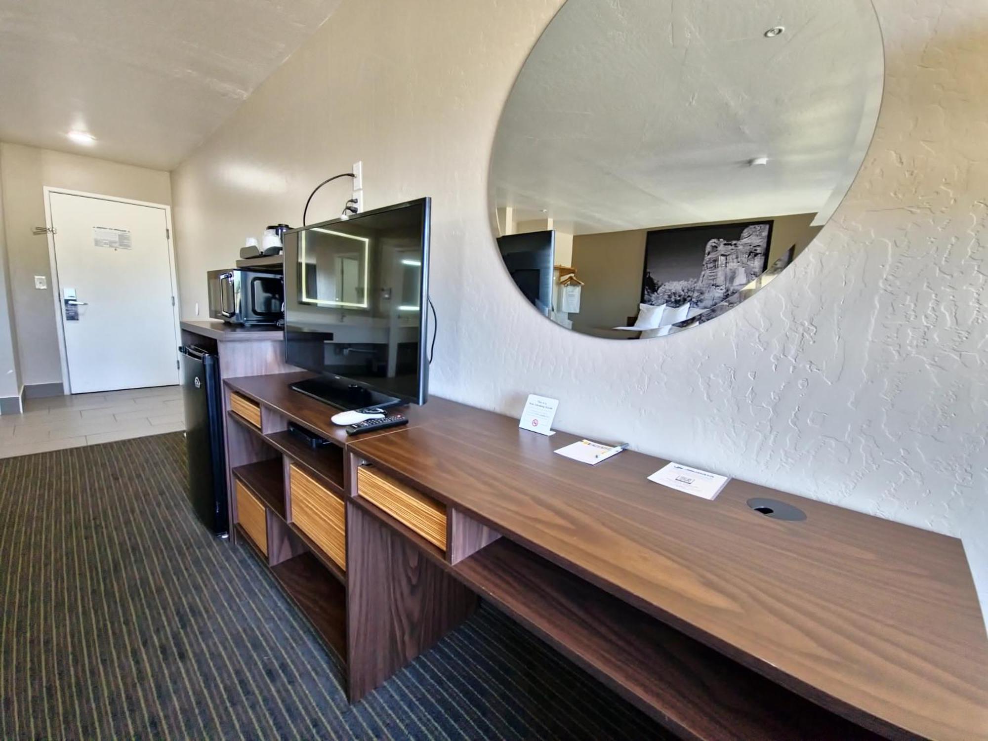 Queen Room - Mobility Access/Non-Smoking,1516958665:JPEG