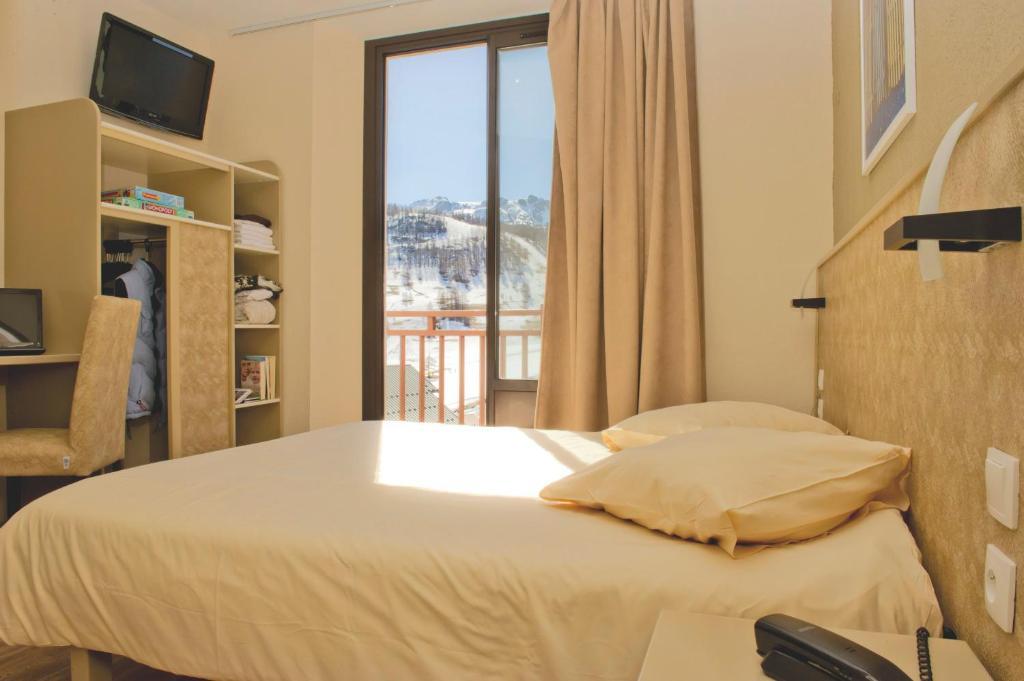 Standard Double or Twin Room,1600576809:JPEG