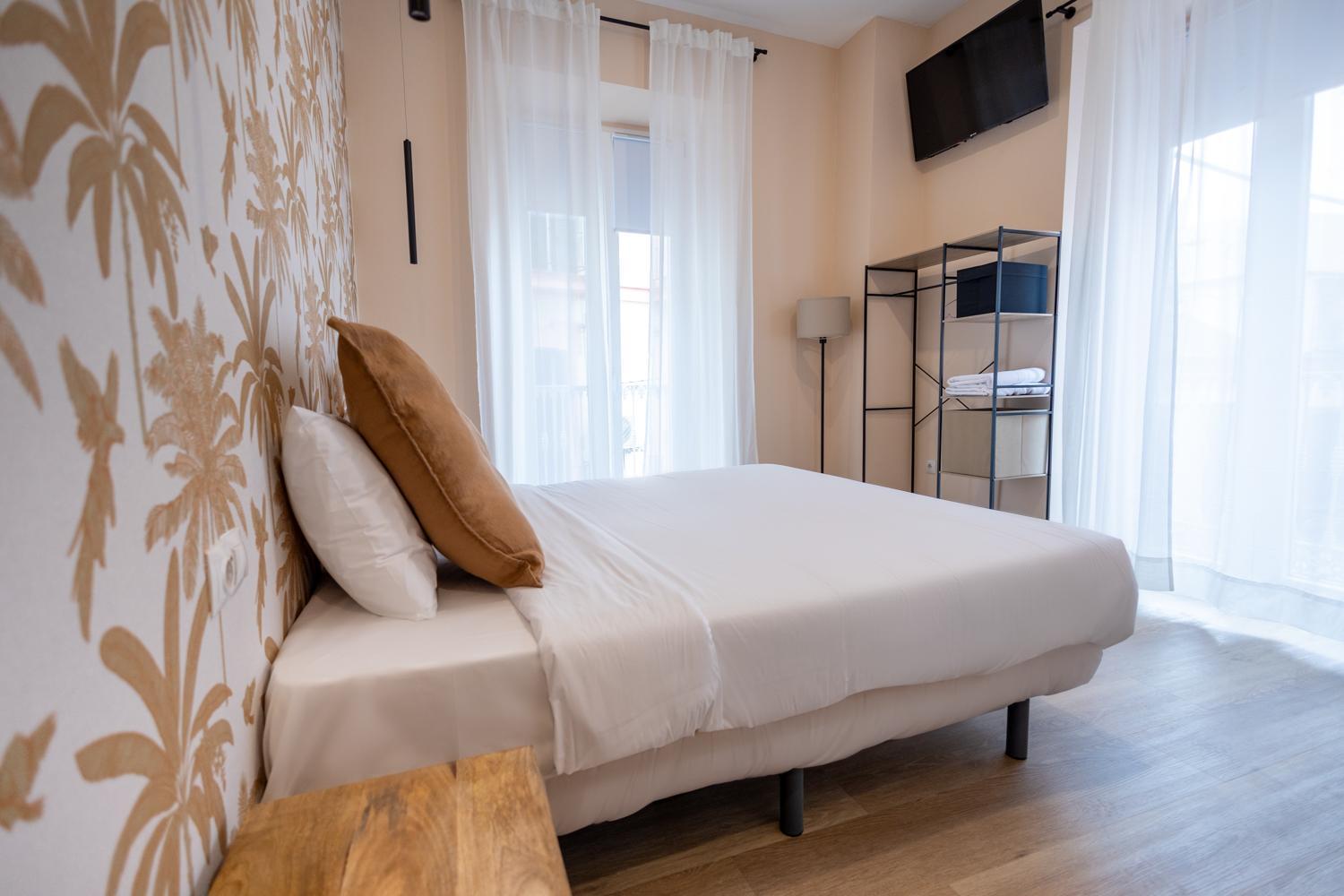 Deluxe Room,1536413605:JPEG