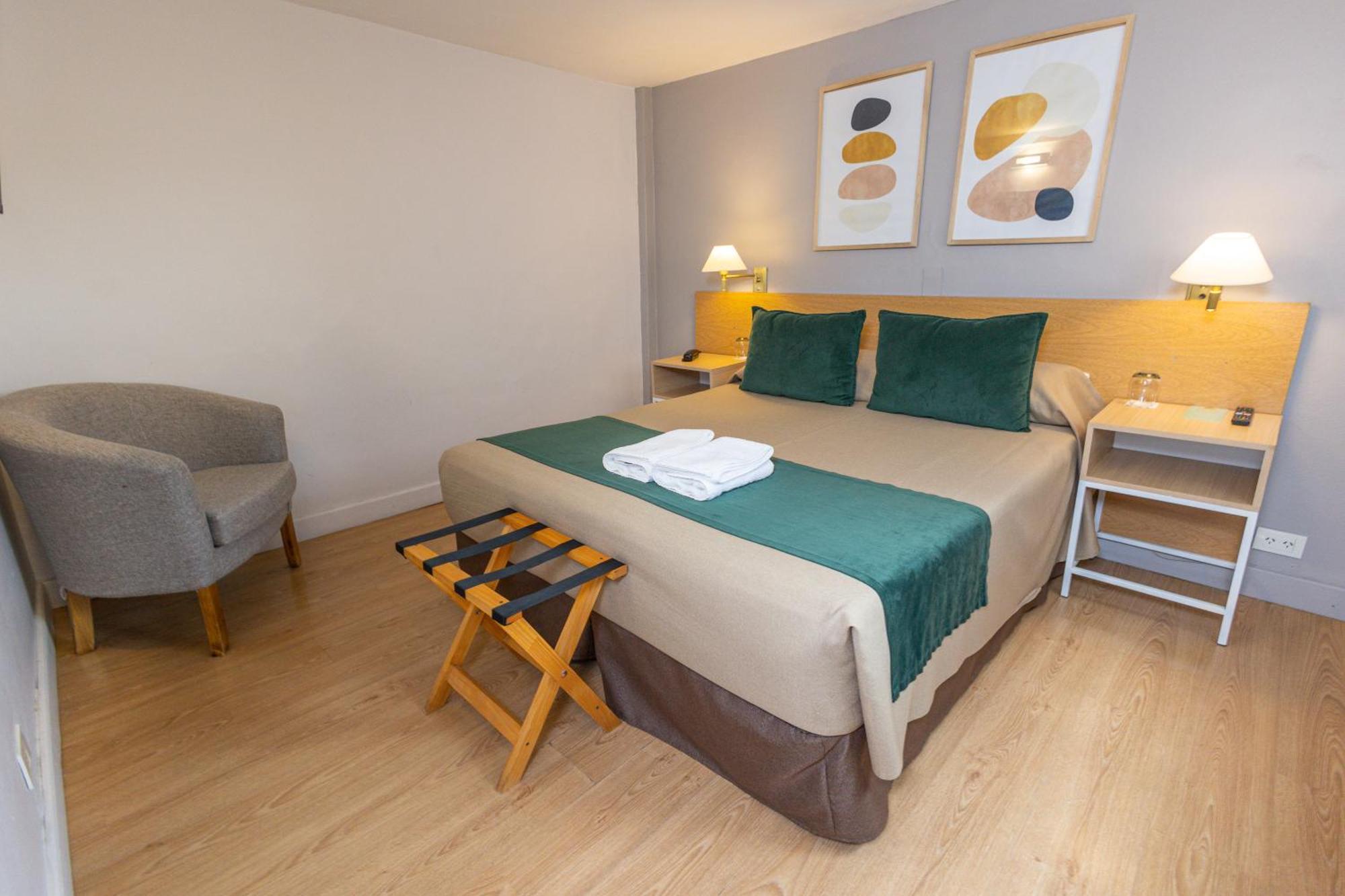 Double Room,1403003873:JPEG