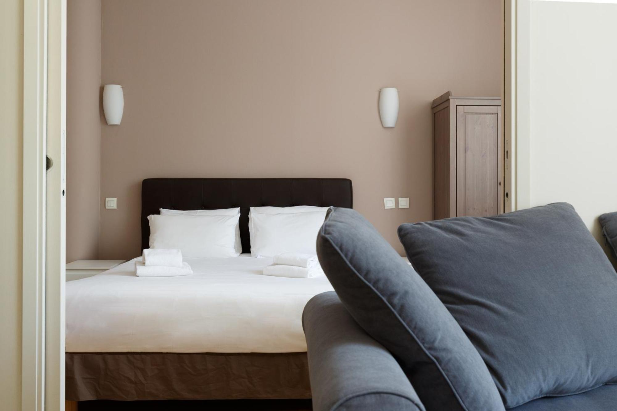 Two-Bedroom Apartment,1698999098:JPEG