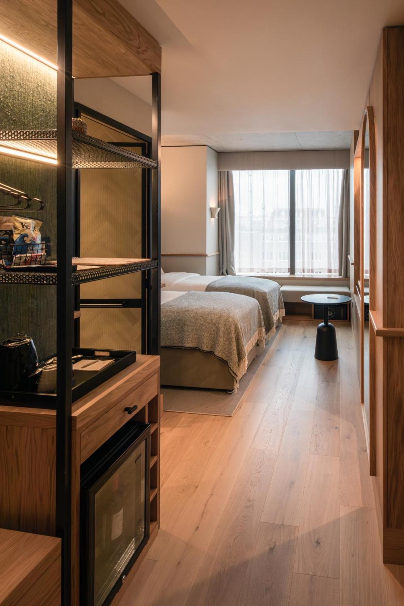 Twin Room,1541627299:JPEG