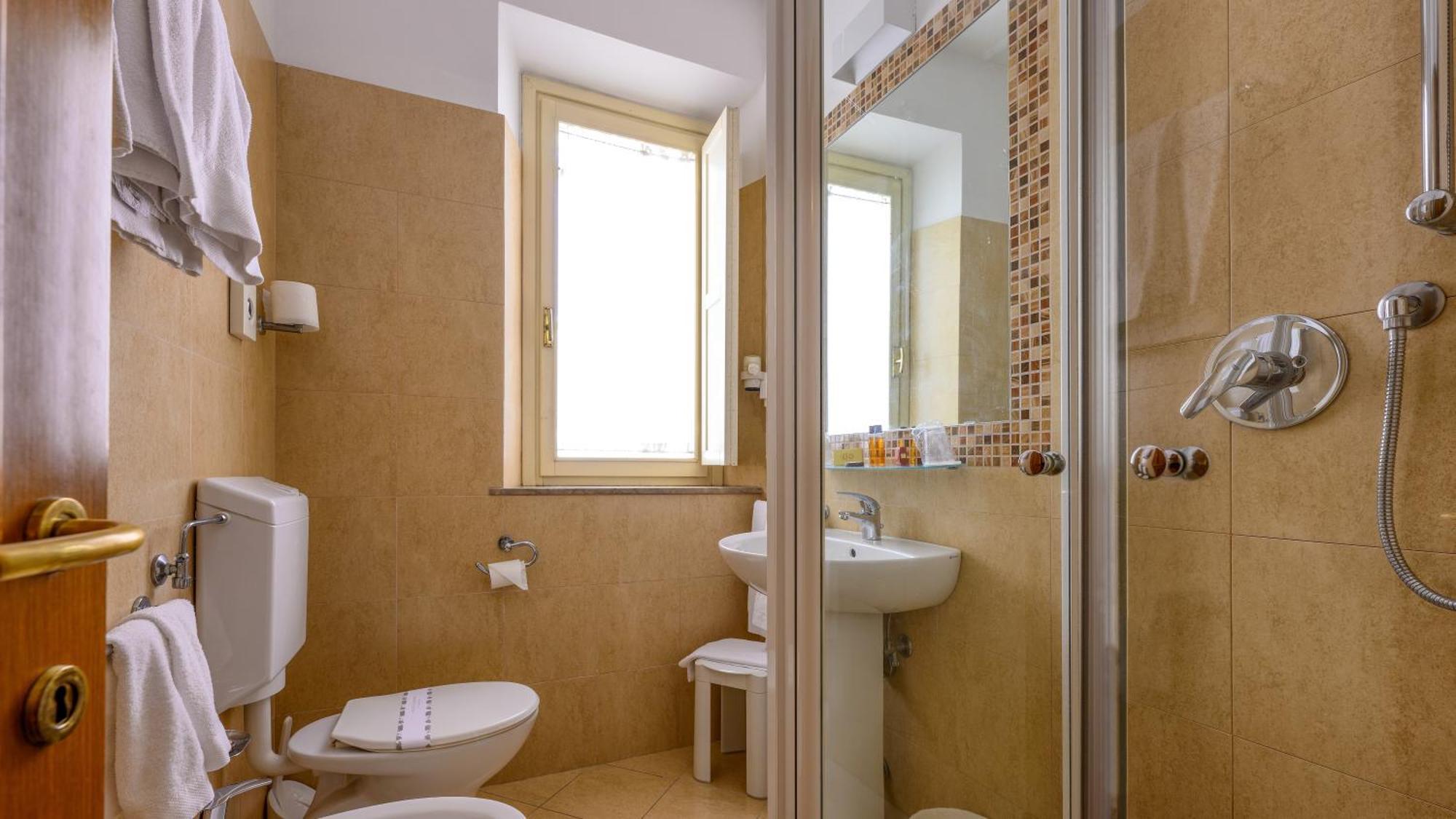 Double Room,1542667954:JPEG