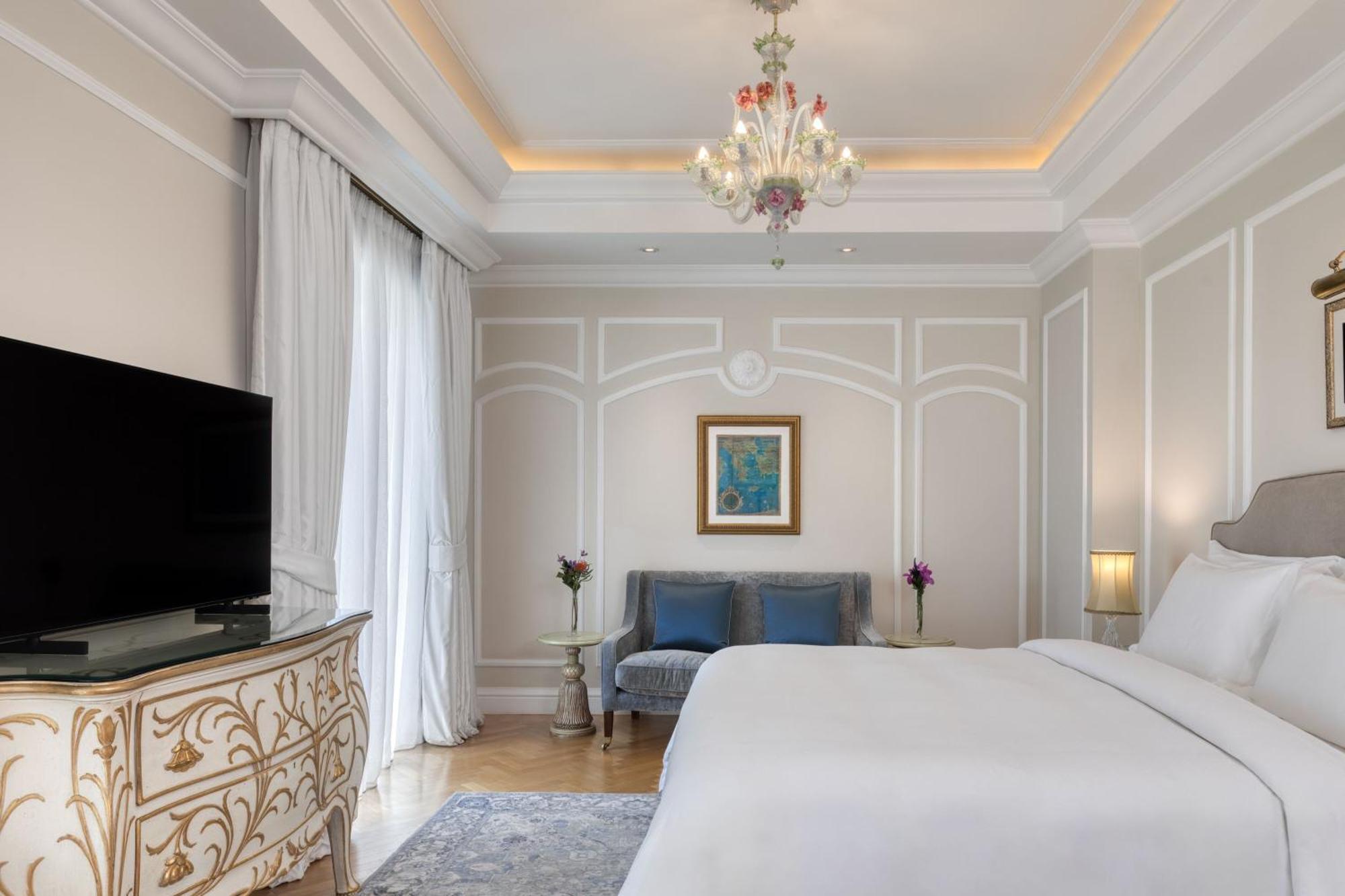 Deluxe Acropolis Guest room, 1 King, City view,1543495948:JPEG