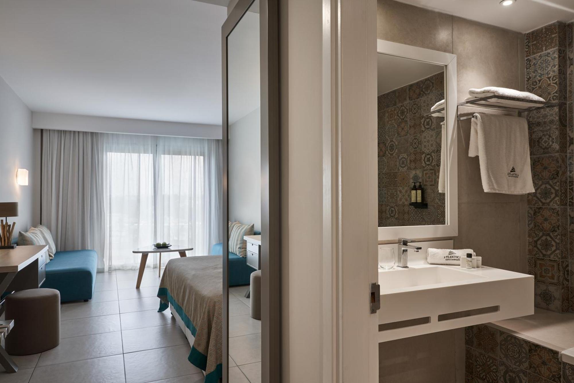 Twin/Double Room Inland View