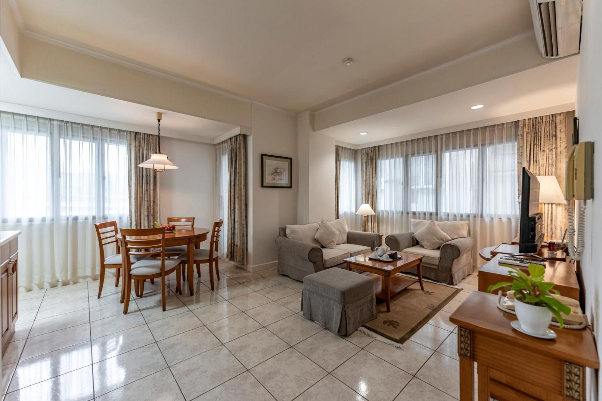 Superior One-Bedroom Suite,1544011831:JPEG