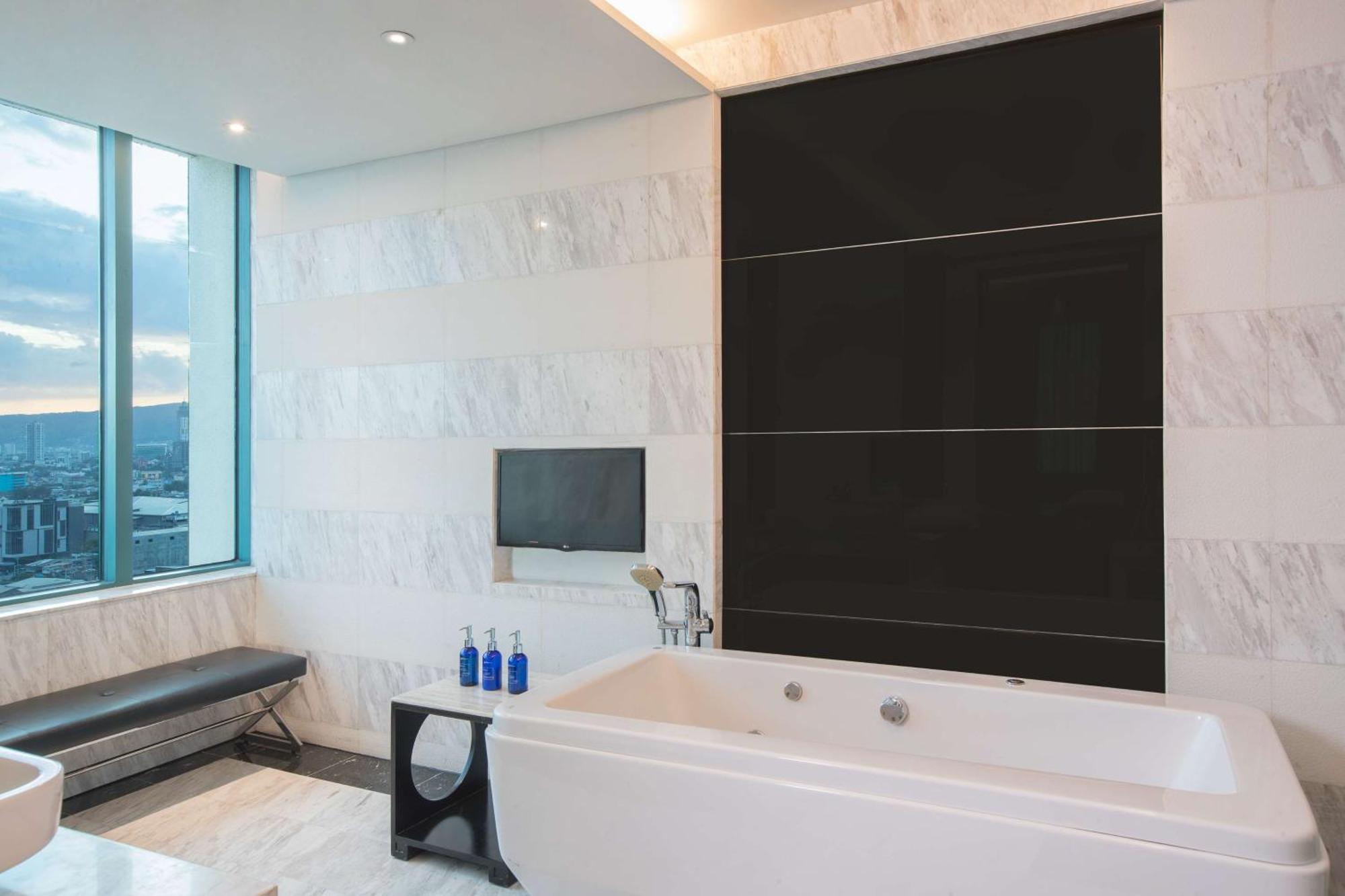 Presidential Suite,1545950911:JPEG