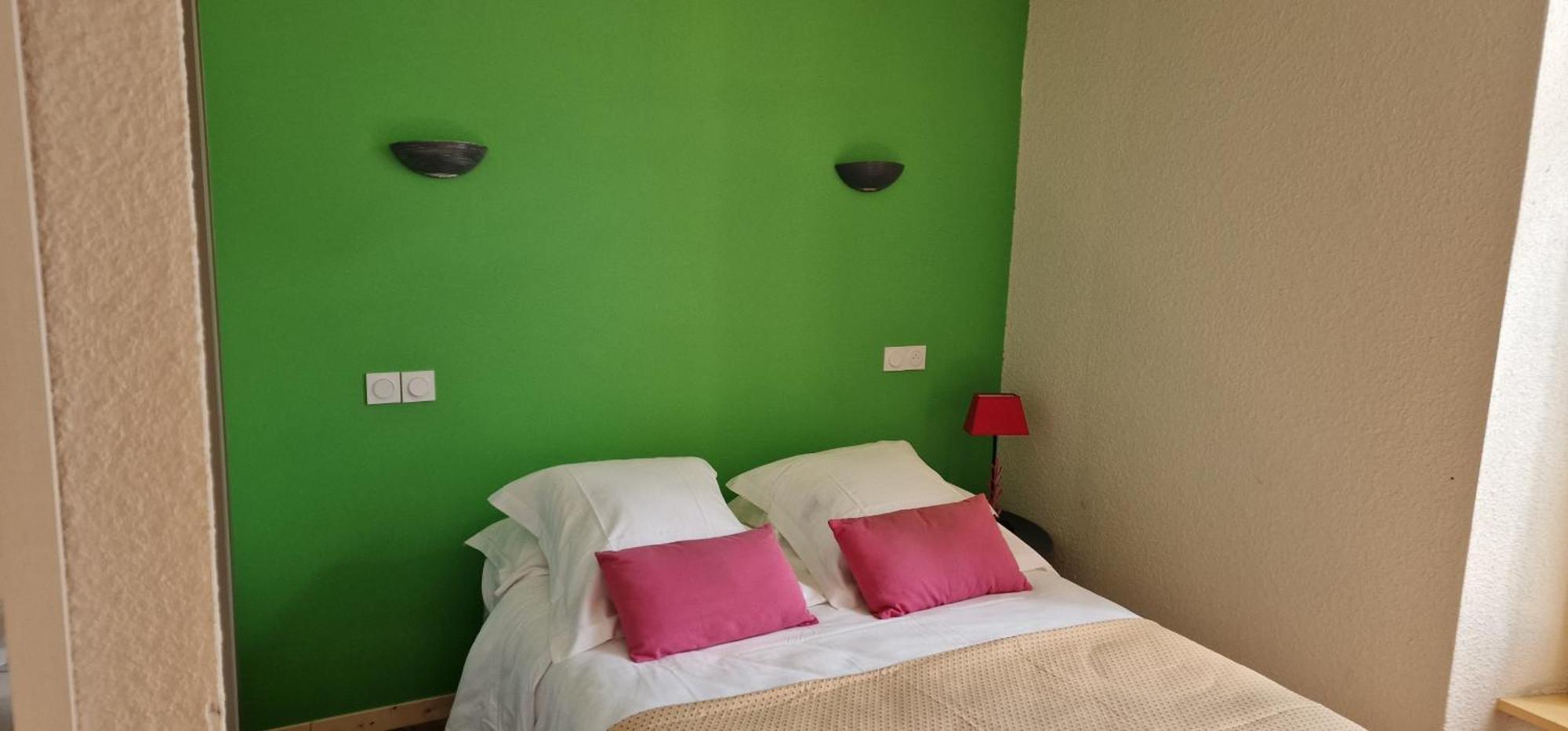 Triple Room with Bath,1547961793:JPEG