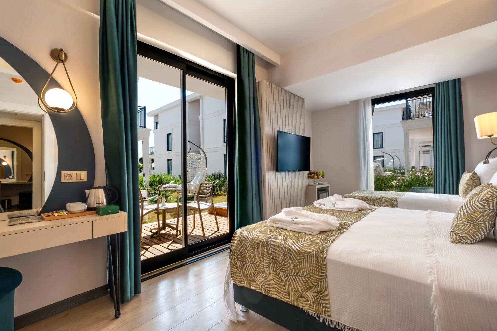 Deluxe Doppel-/Zweibettzimmer mit Whirlpool