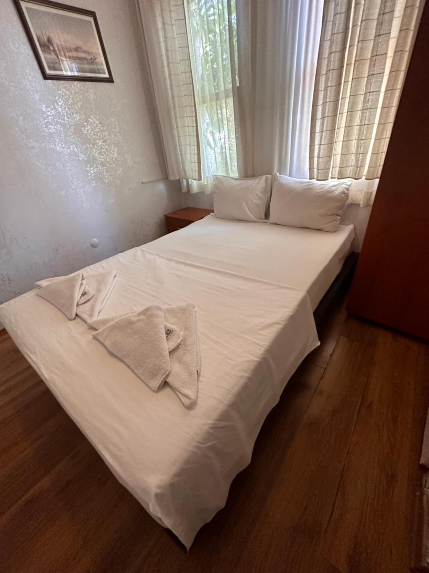 Standard Double Room,642242097:JPEG