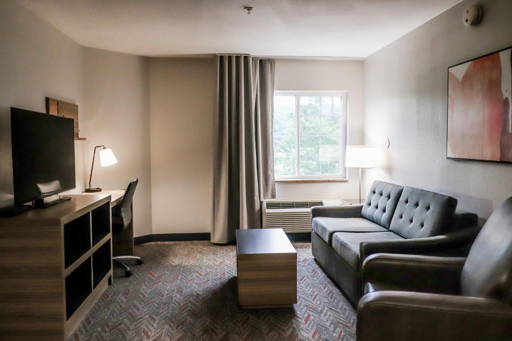One-Bedroom King Suite,1550890279:JPEG