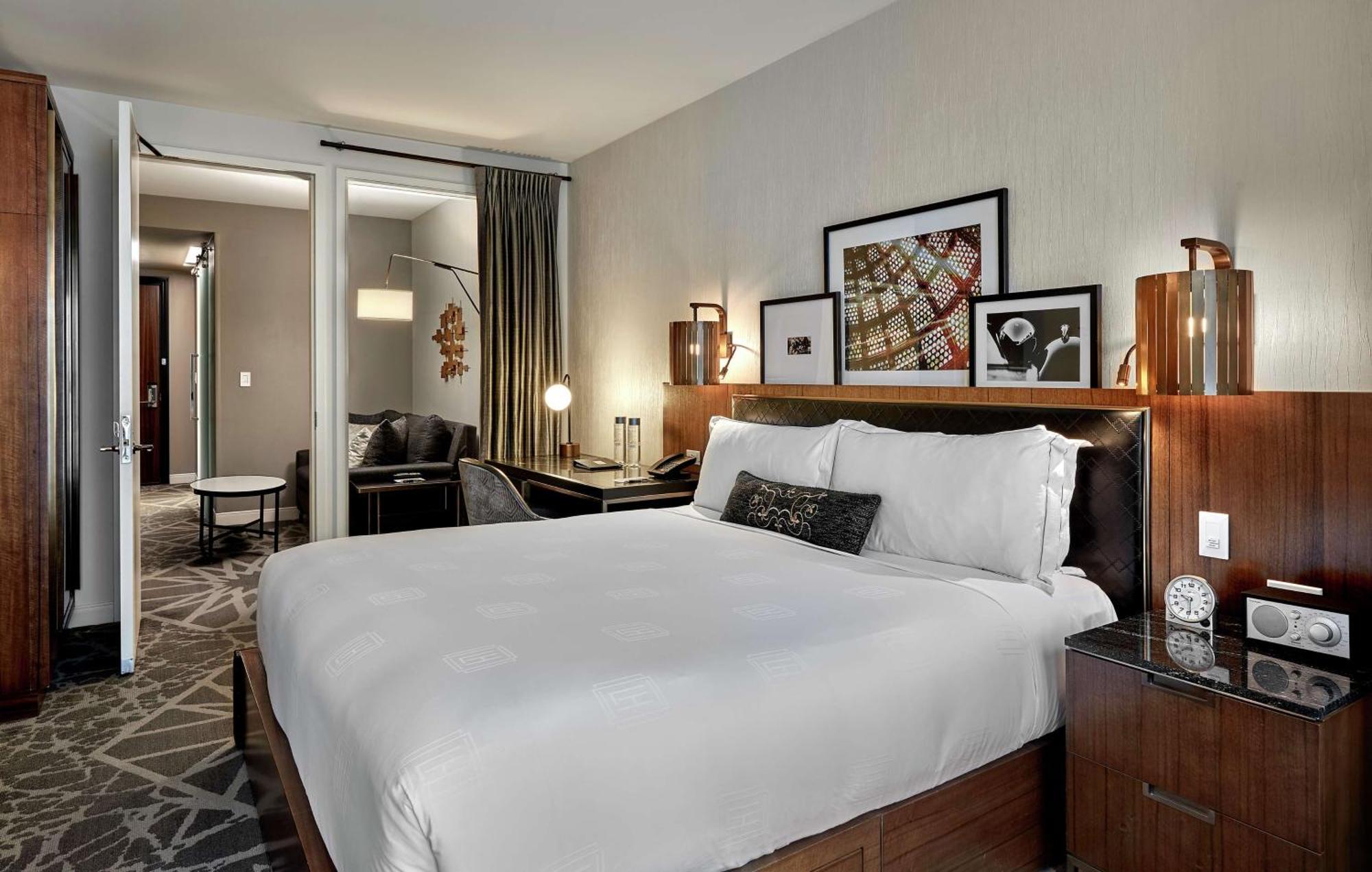 Vista King Suite,1551291805:JPEG