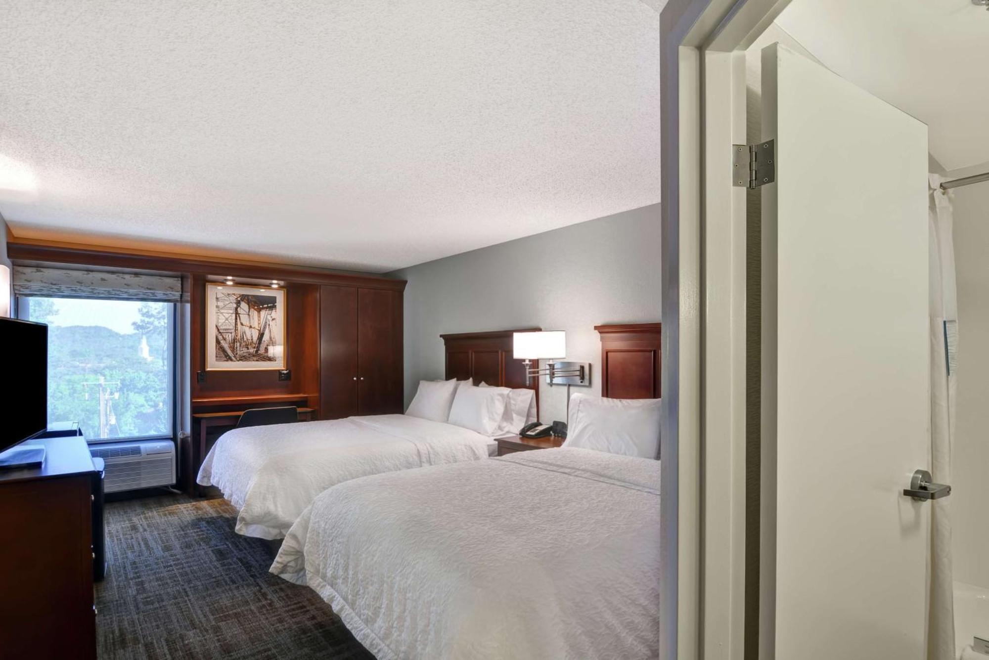 Room Two Queen Beds Non-Smoking
