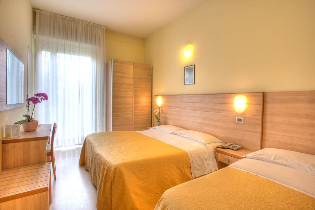 Quadruple Room Sea View,156934773:JPEG