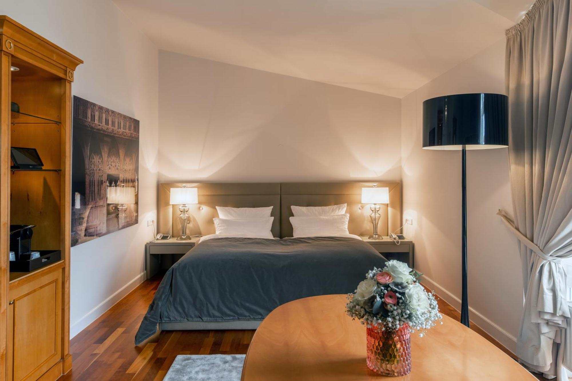 Junior Suite,1603730884:JPEG