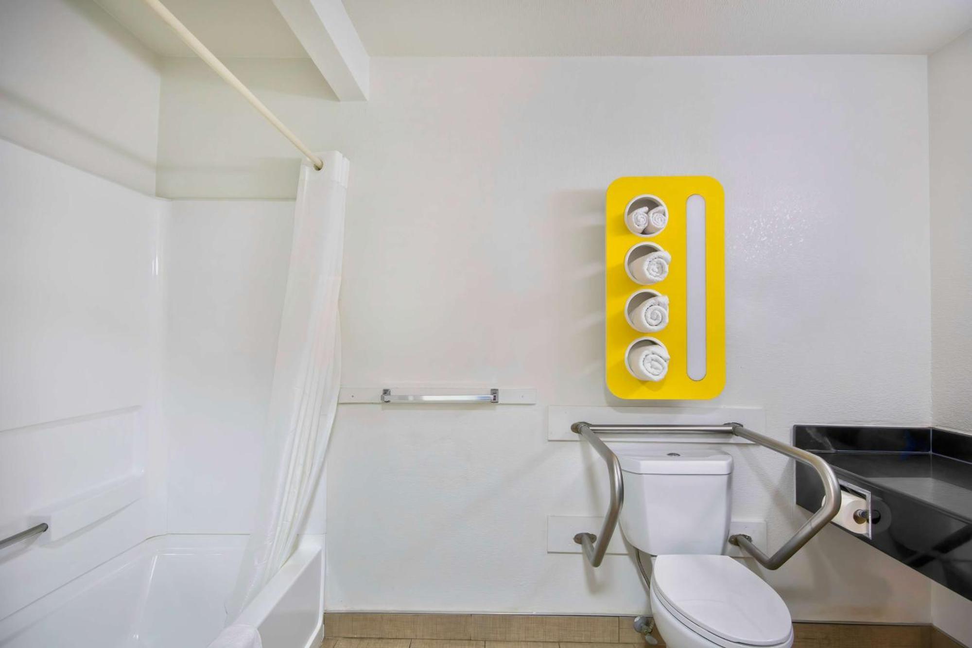 Quadruple Room - Disability Access - Roll in Shower,1574735534:JPEG