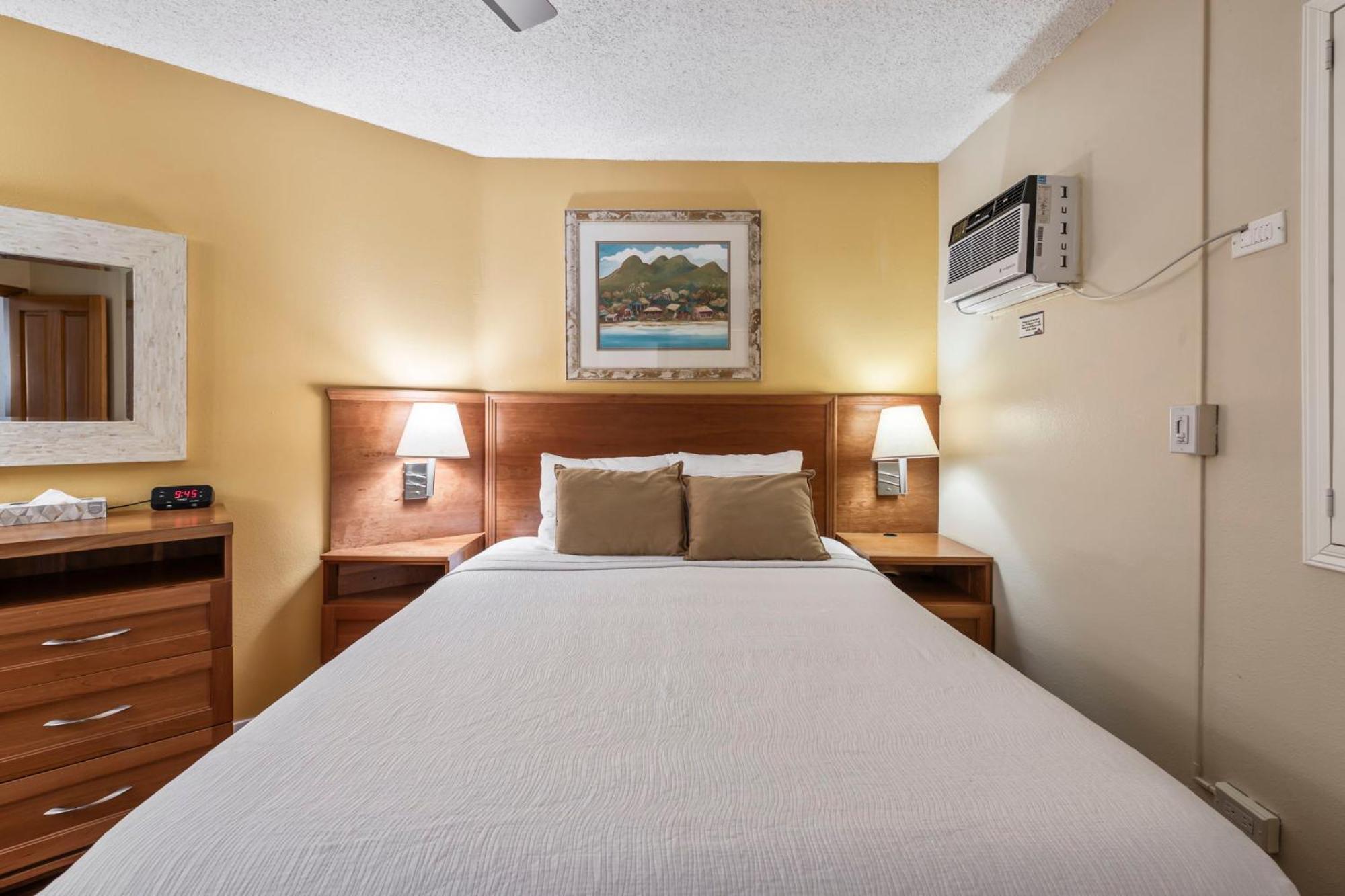 Premium One-Bedroom Apartment Partial Ocean View,1576724249:JPEG