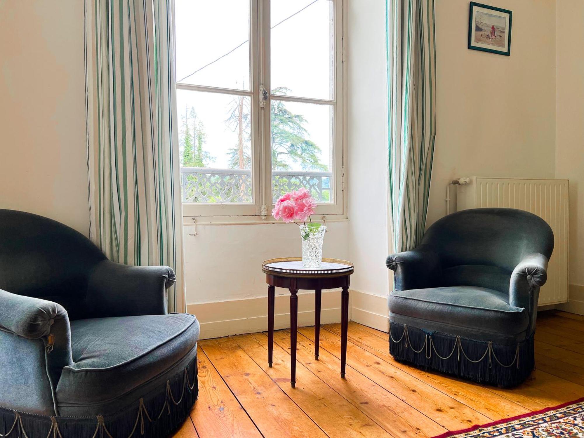 Queen Room,1586284183:JPEG