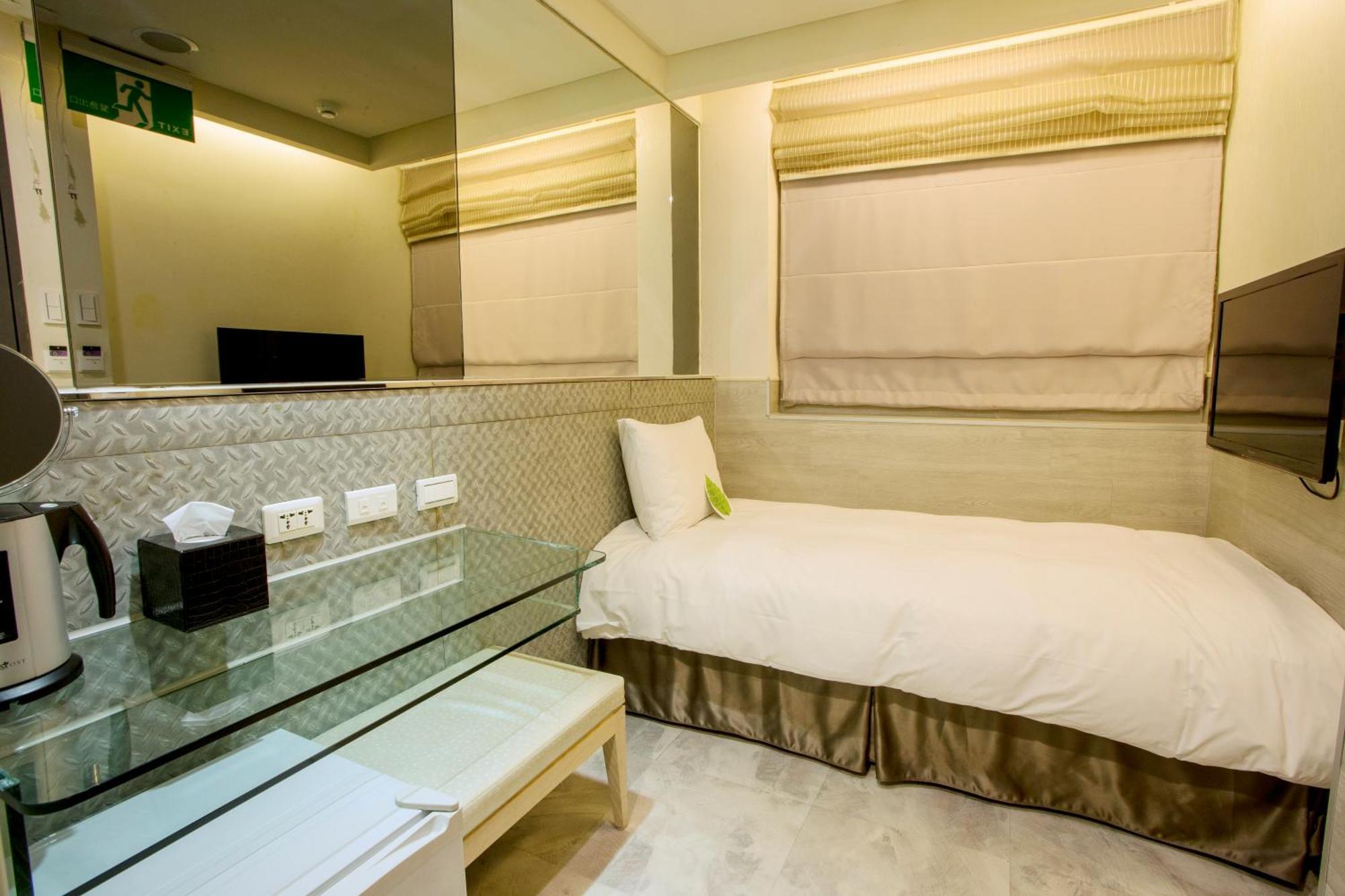 Single Room,1636008653:JPEG