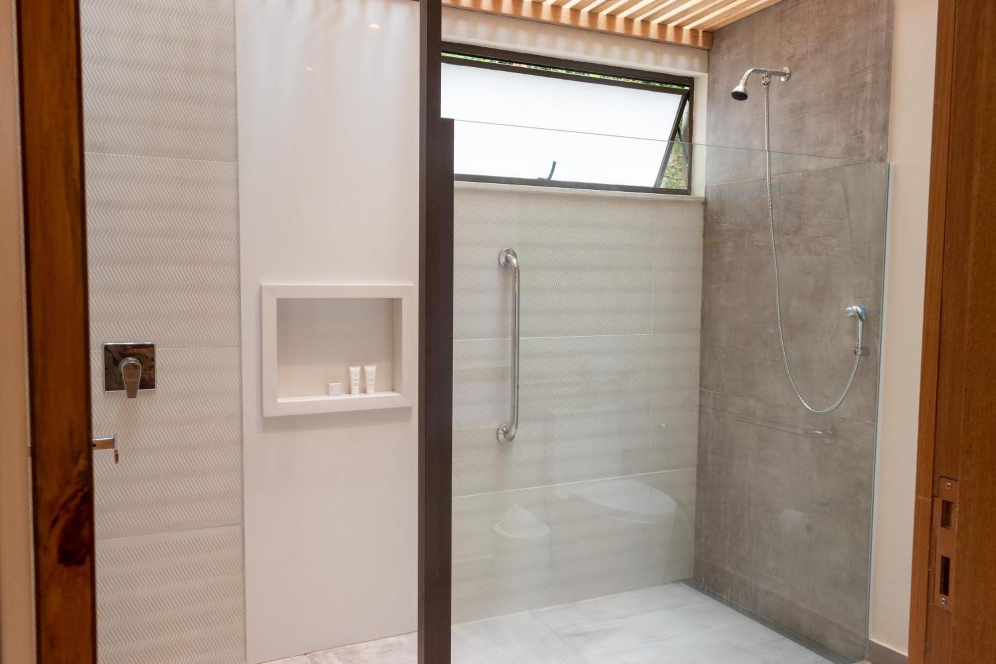 King Suite with Spa Bath,1589319906:JPEG