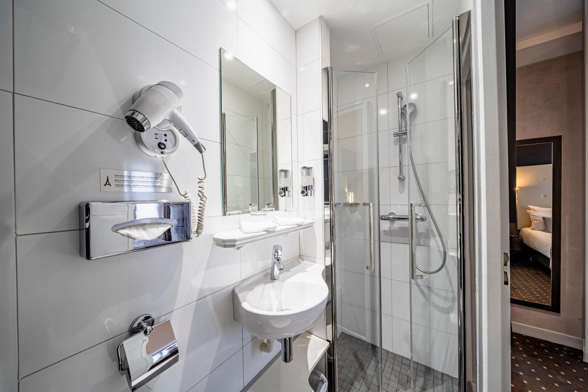 Adjacent Rooms (4 persons)