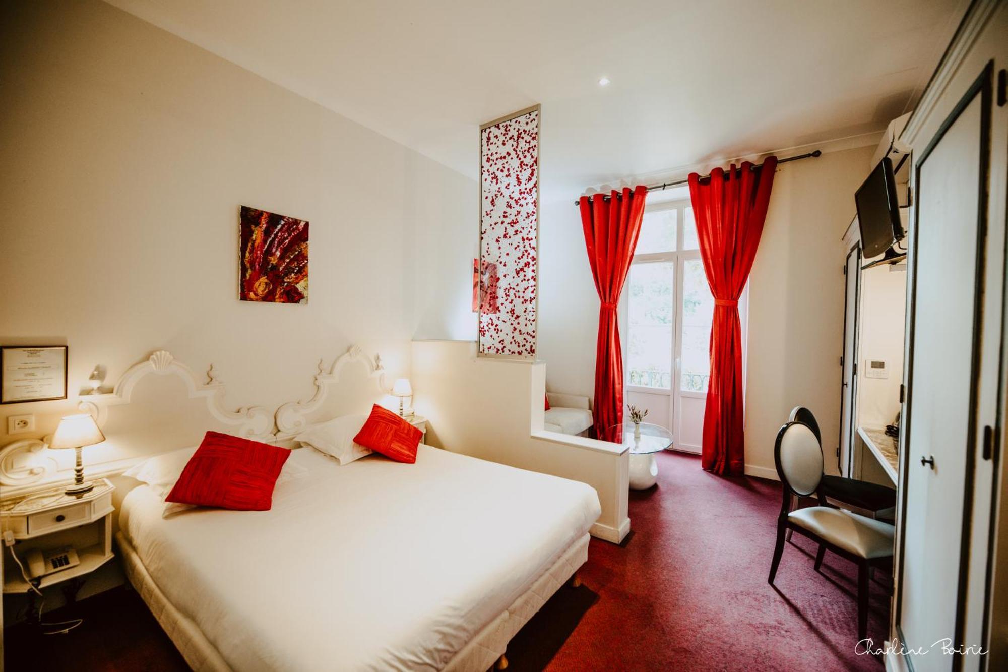 Junior Suite,1595399991:JPEG