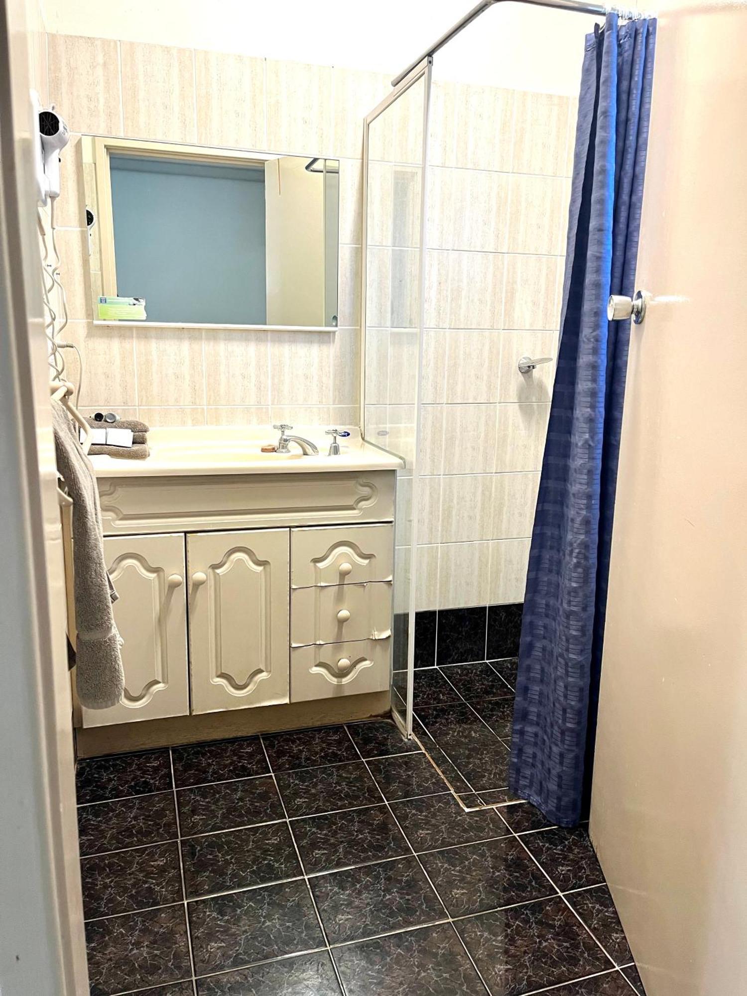 Standard Twin Room,1597555665:JPEG