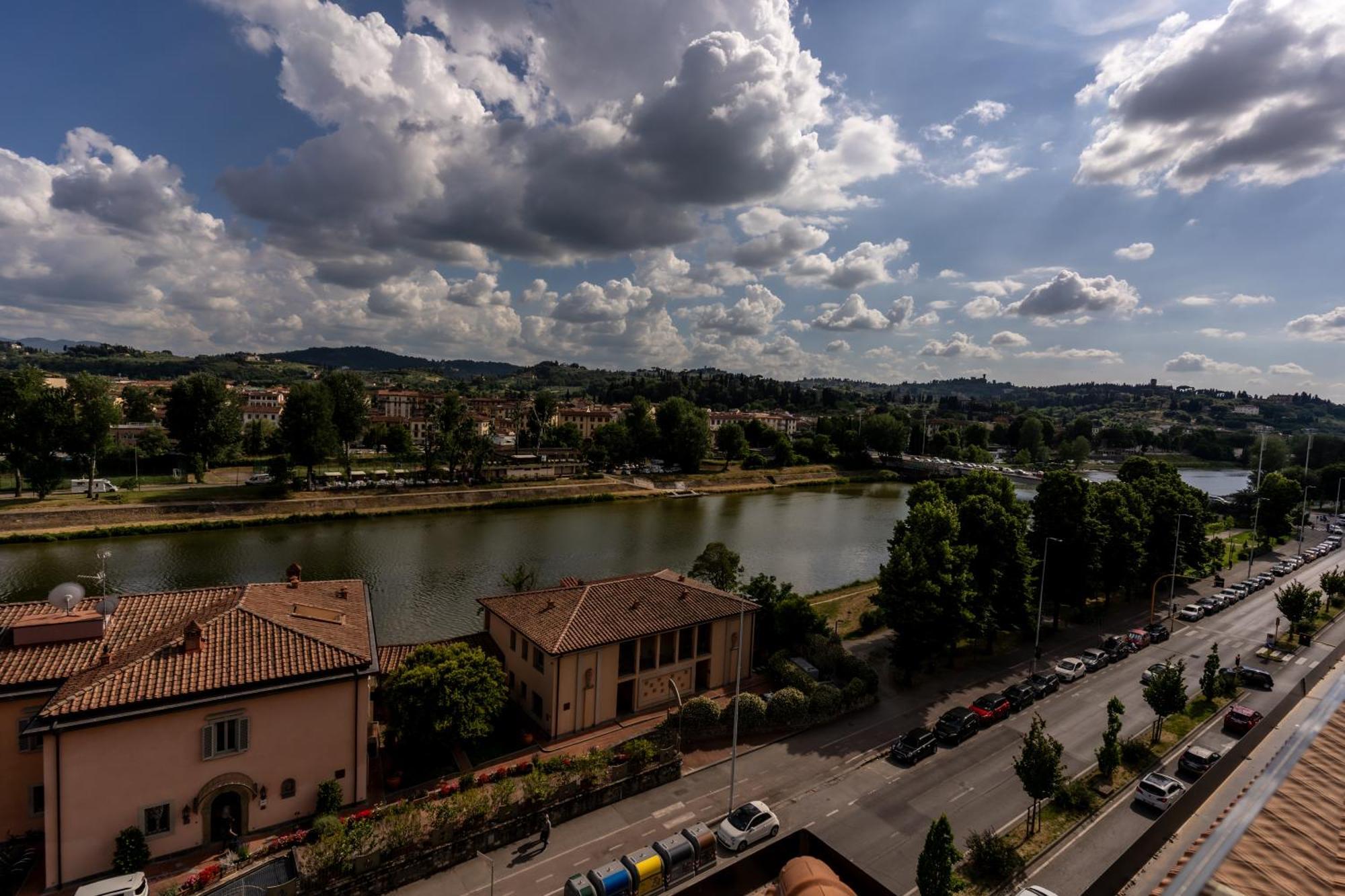 Deluxe Double Room with River View and One-time SPA access,1611685256:JPEG