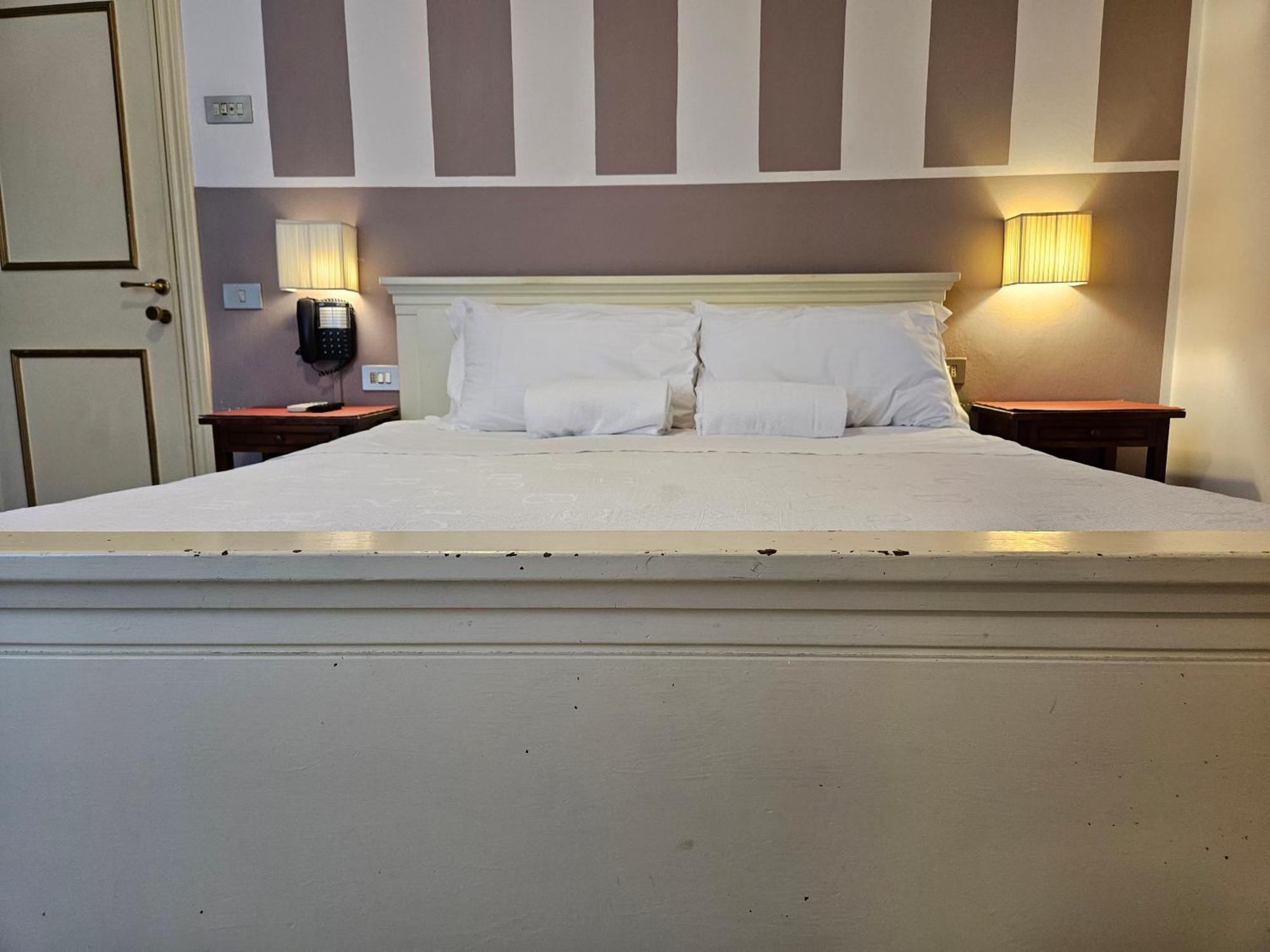 Large Double Room,1612751255:JPEG
