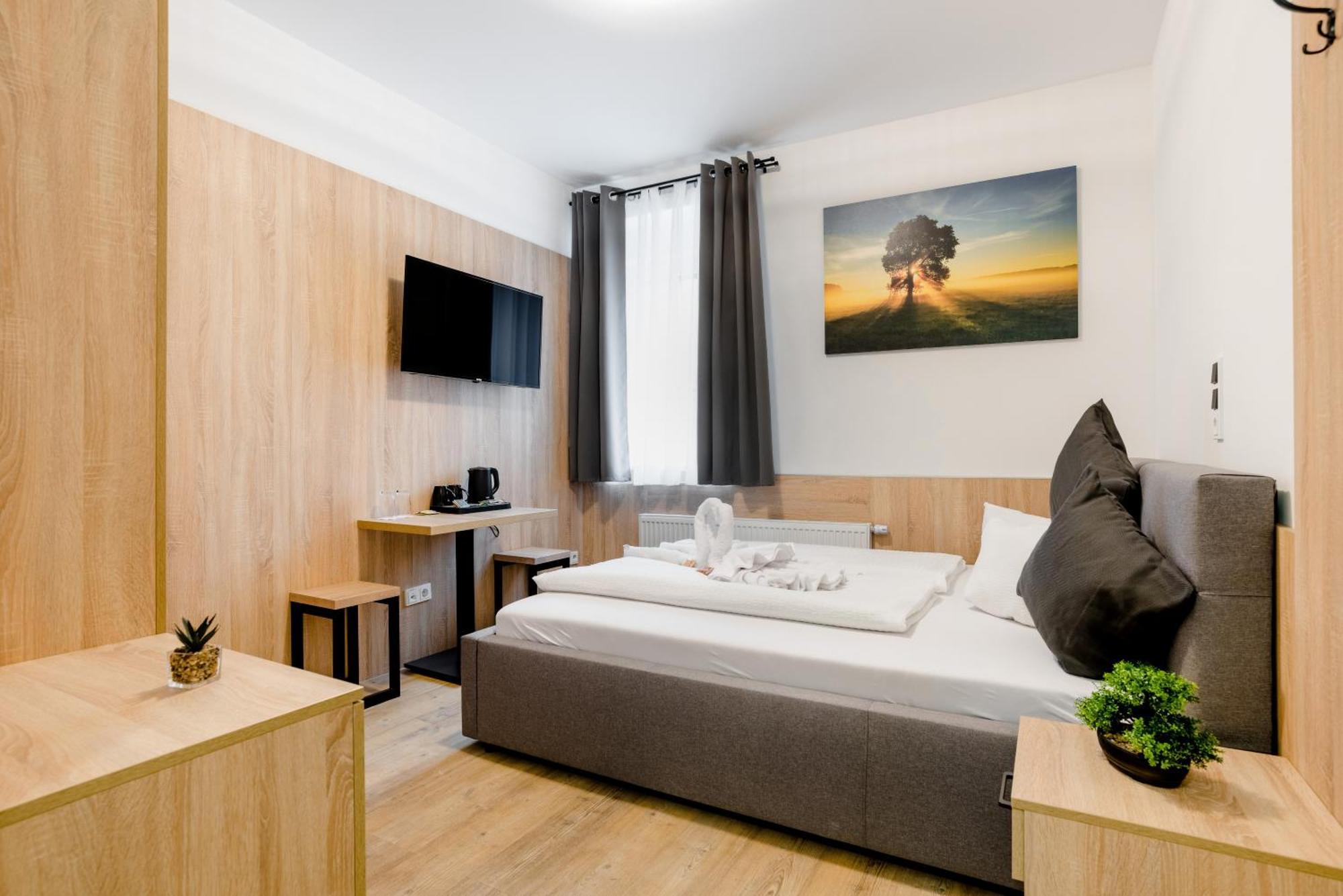 Budget Double Room,1687879524:JPEG