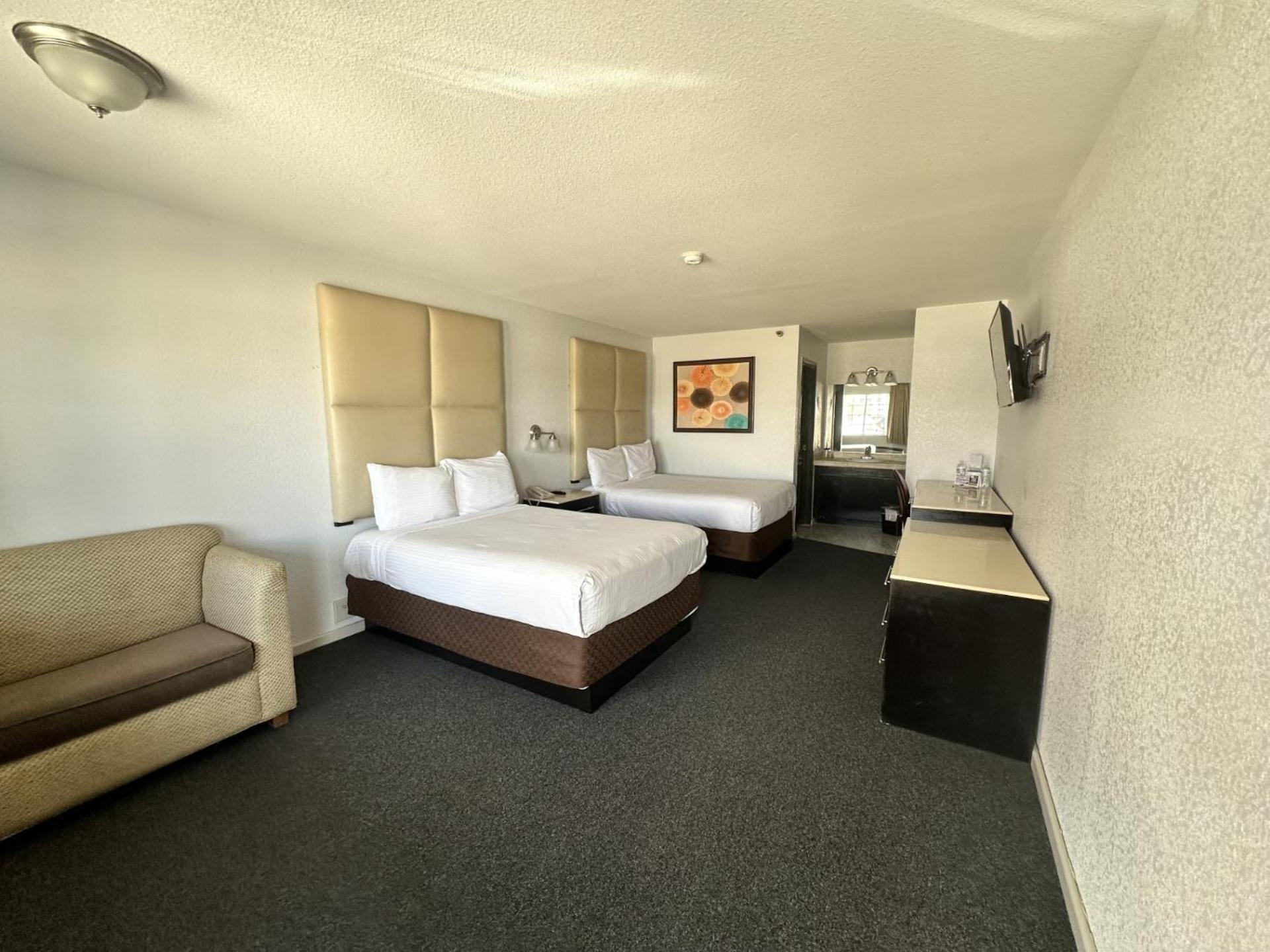 Double Room with Two Double Beds,1613669904:JPEG