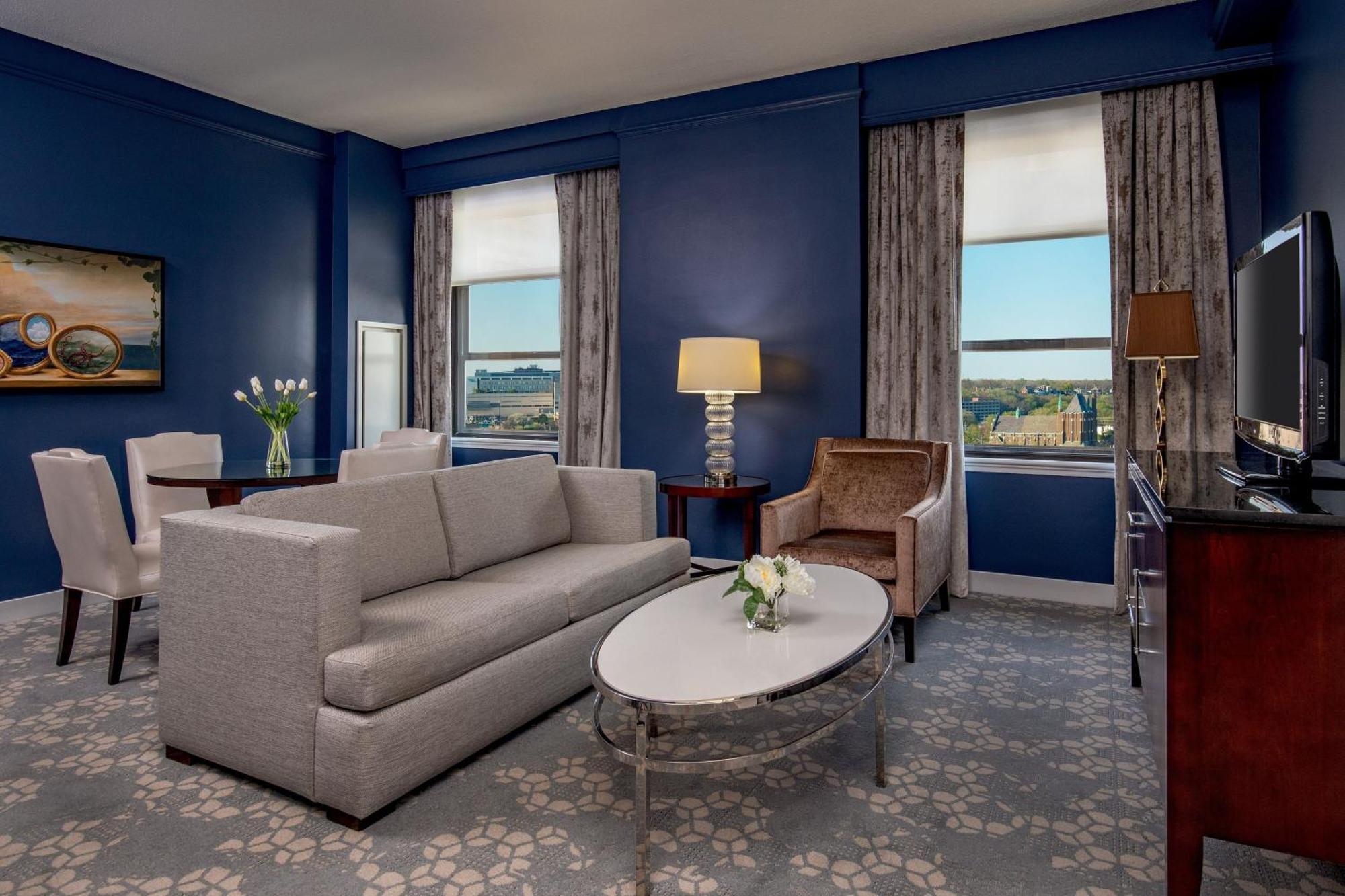 One-Bedroom King Suite,1618286013:JPEG