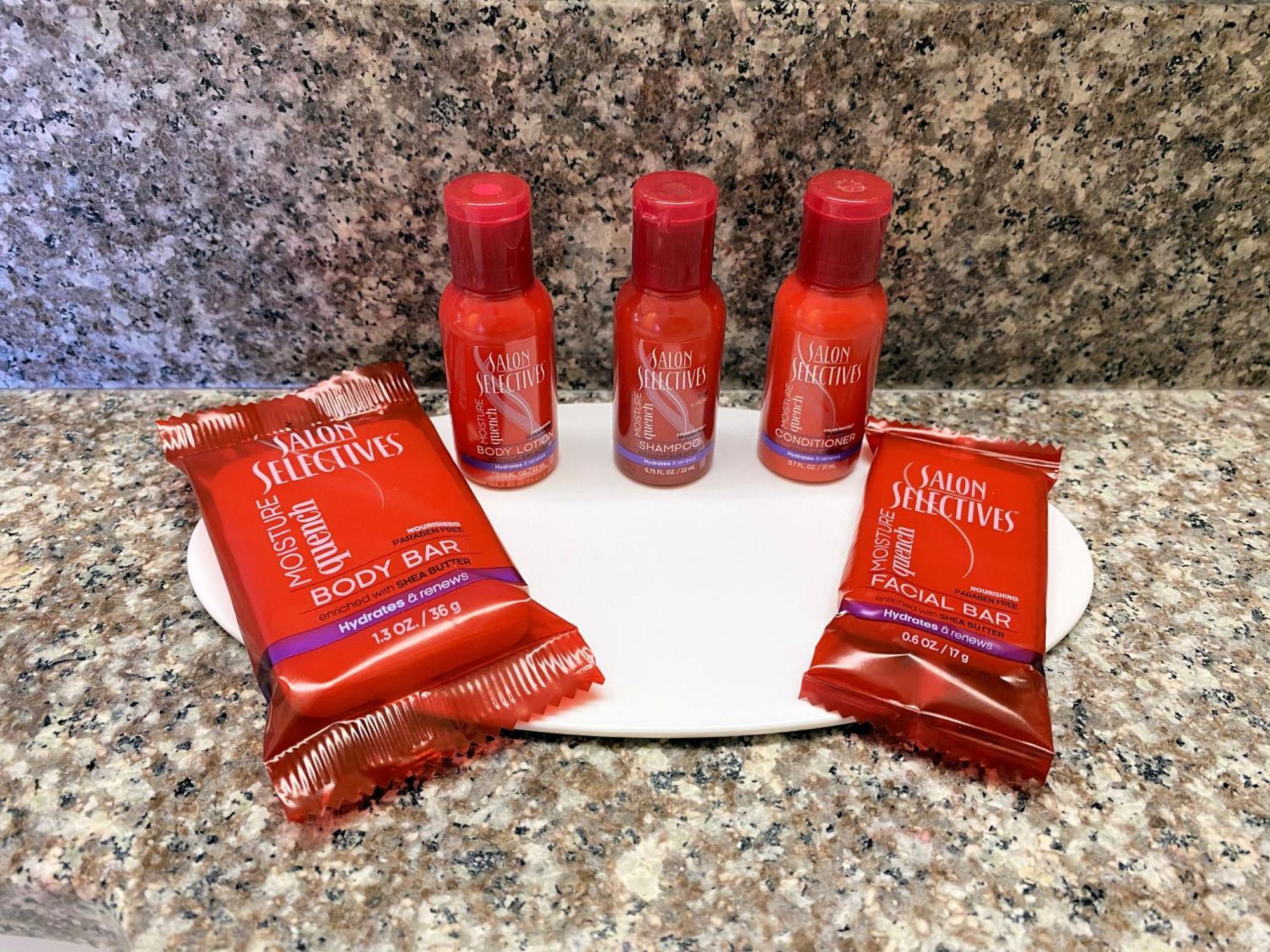 Queen Room with Two Queen Beds,1621413906:JPEG