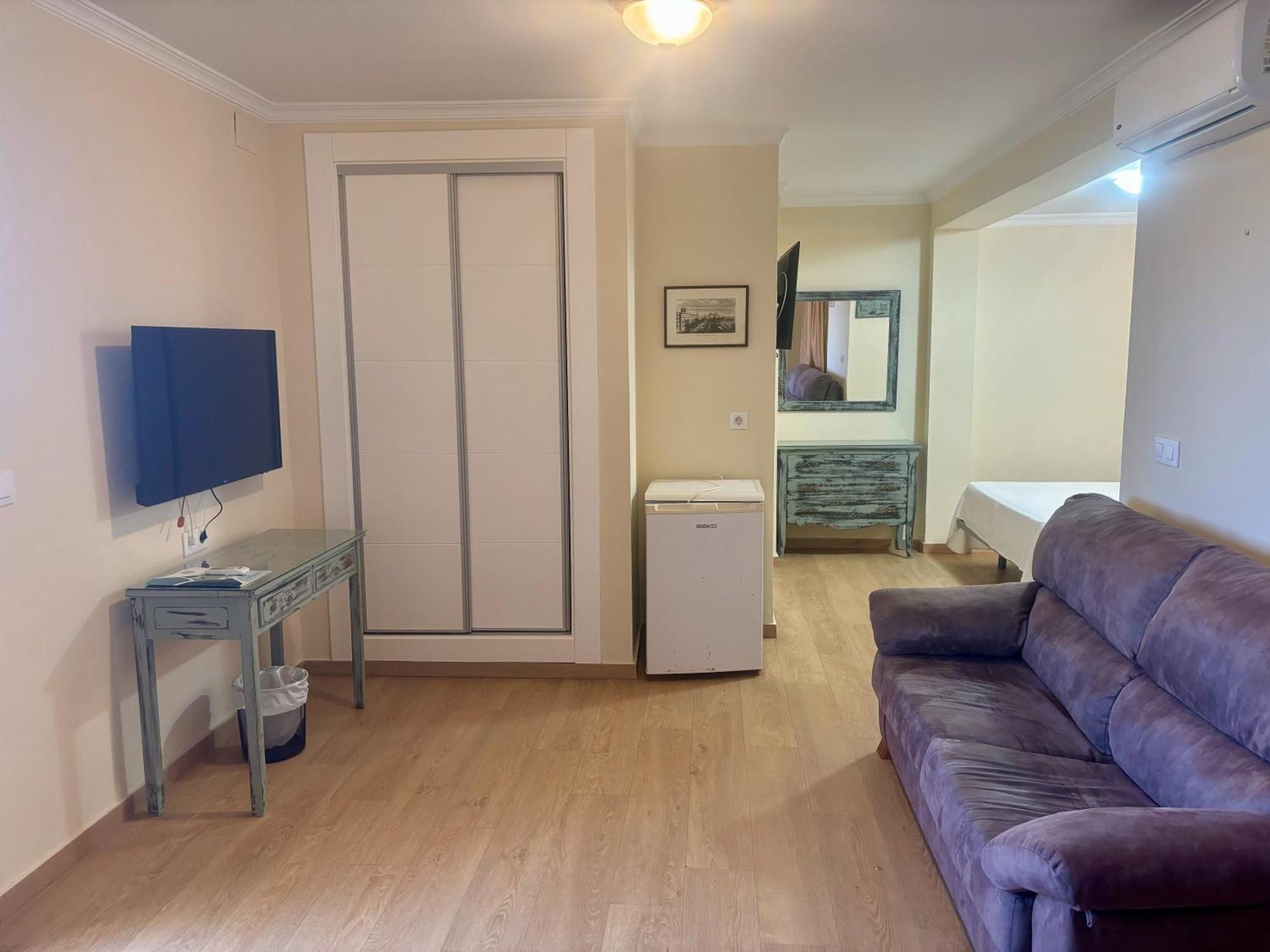 Triple Room (2 Adults + 1 Child),1624317737:JPEG