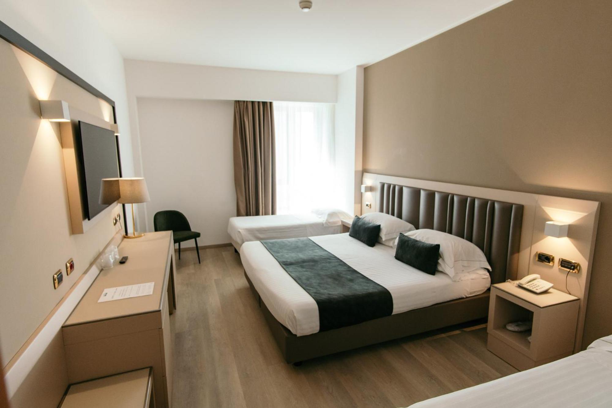 Standard Quadruple Room,1626351720:JPEG
