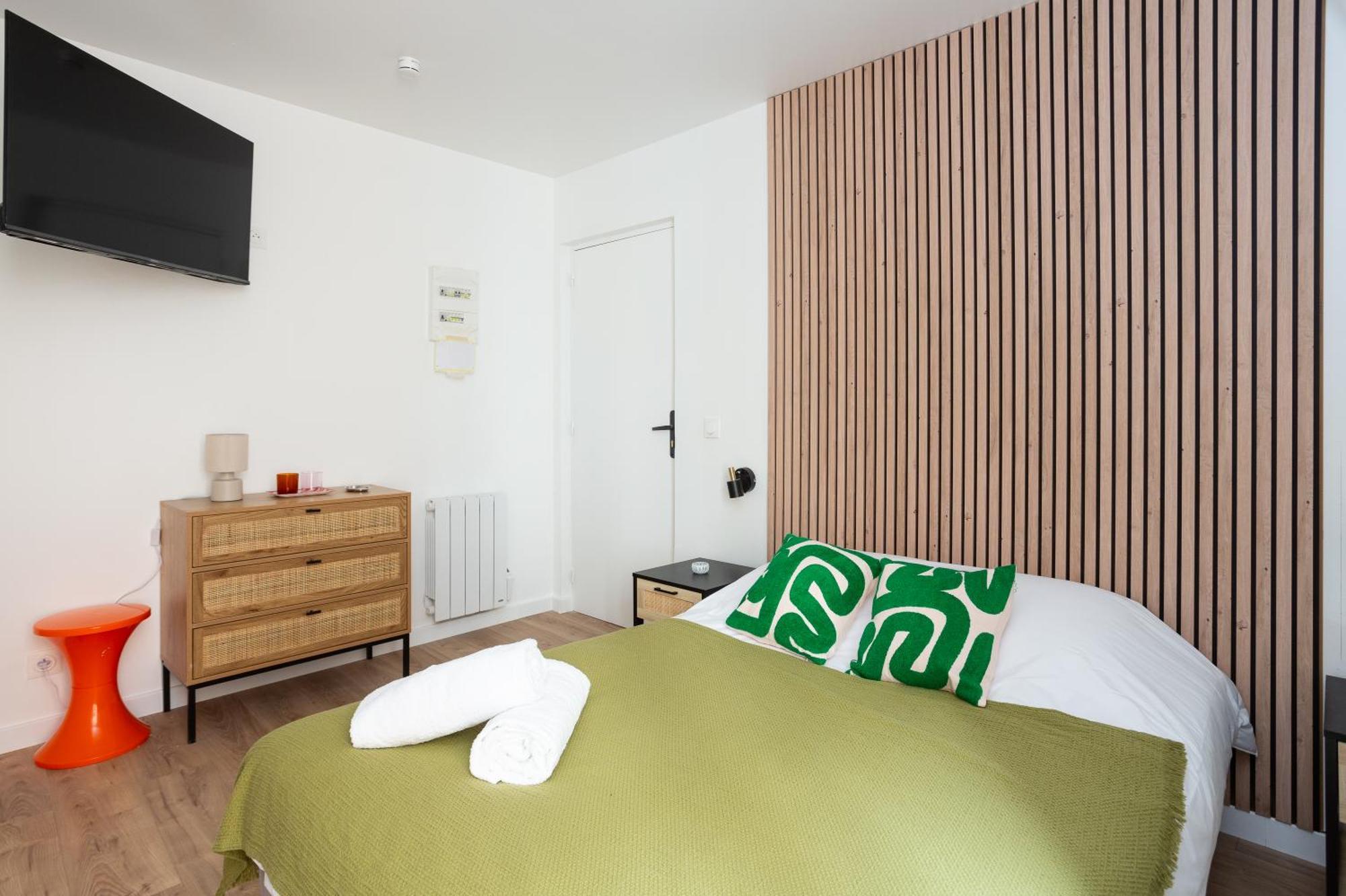 Double Room,1629824162:JPEG