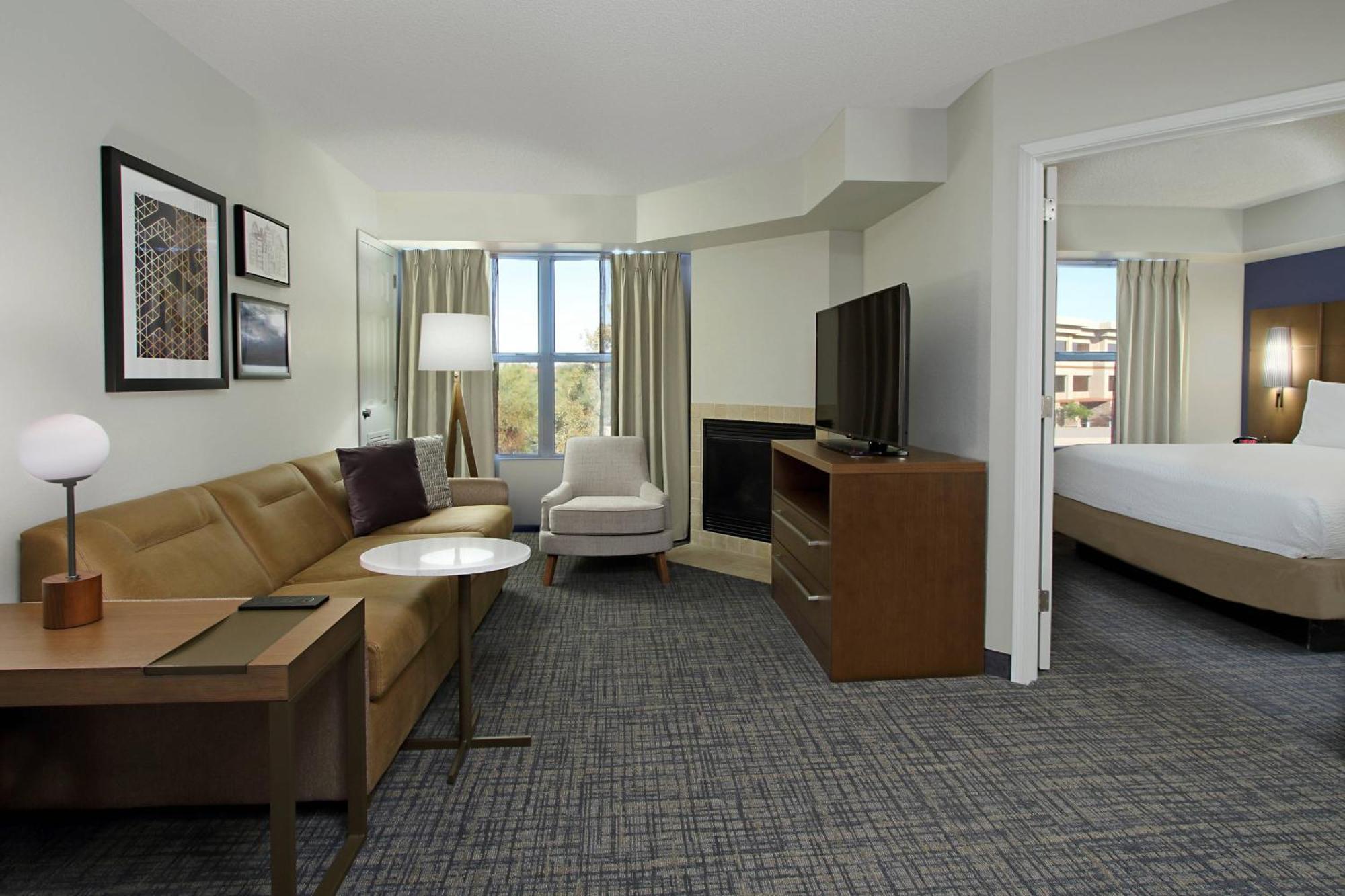 Two-Bedroom Suite,1634410642:JPEG
