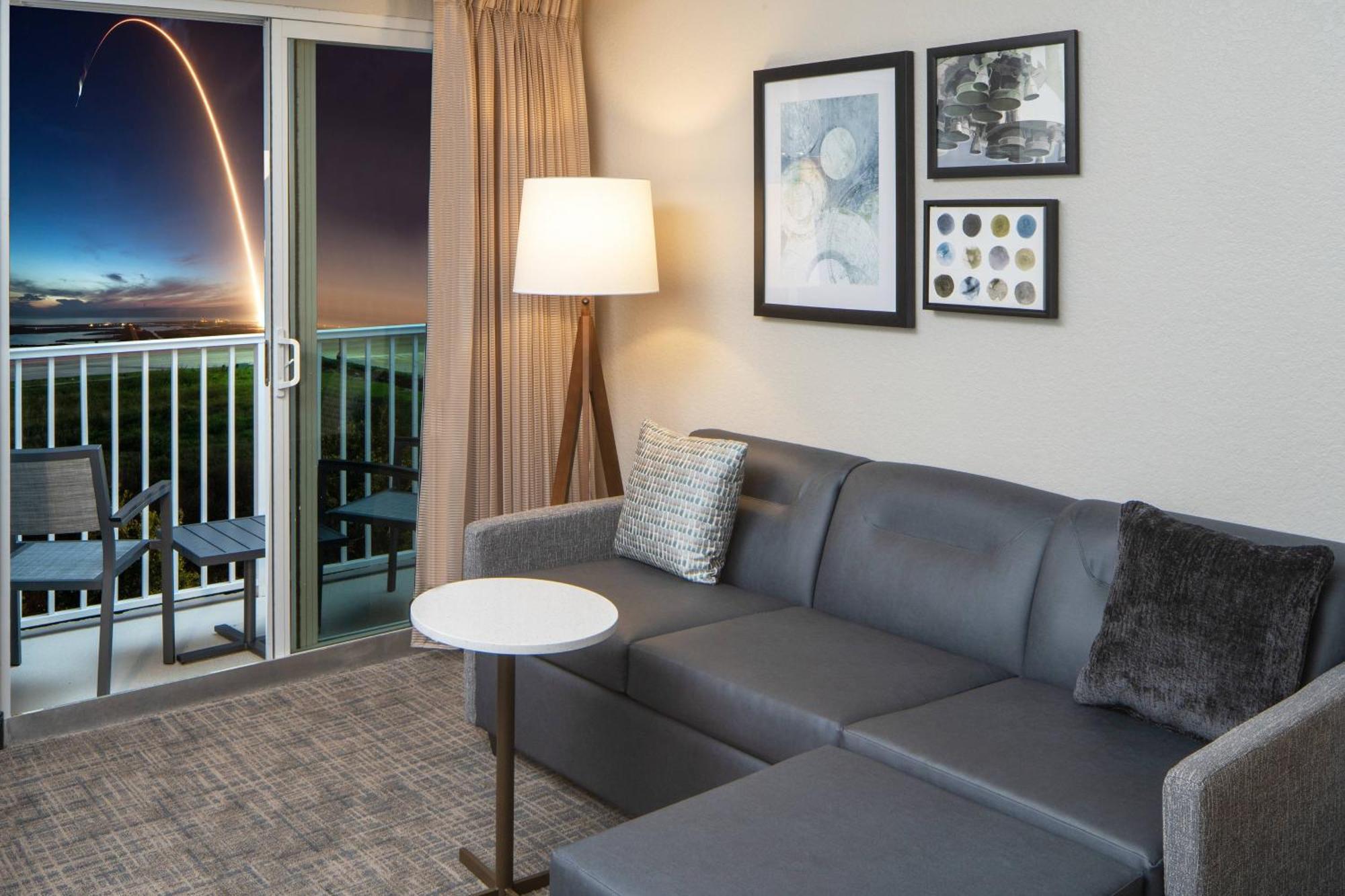1 Bedroom Suite 1 King Sofa bed Balcony,1636007192:JPEG