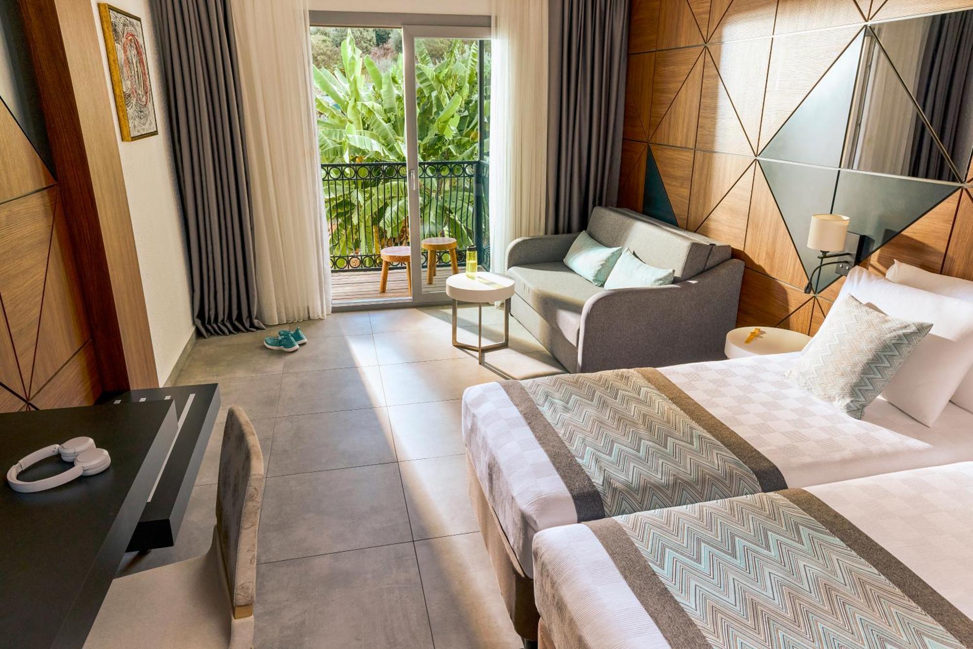 Large Double Room,1636737690:JPEG