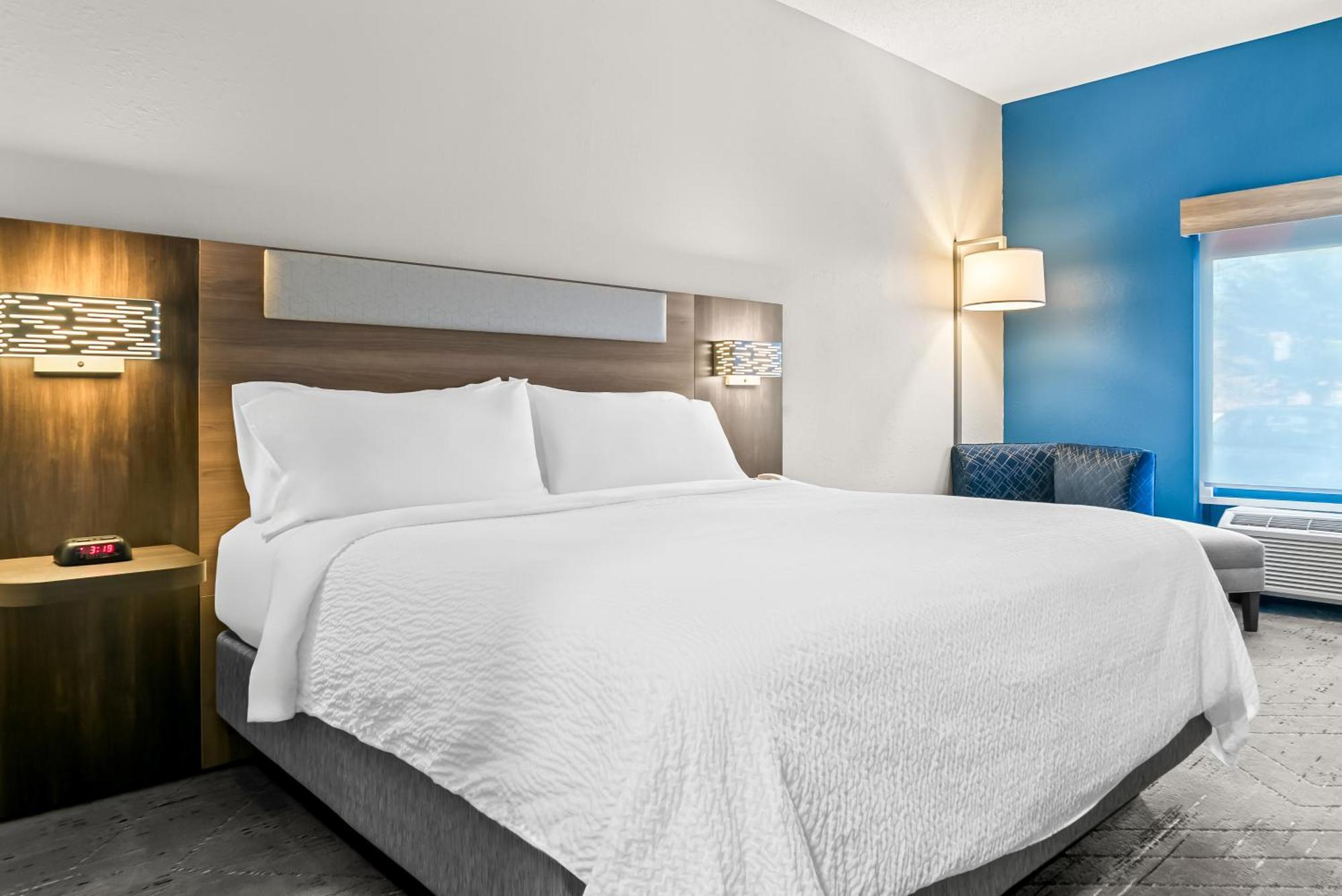 Standard King Room