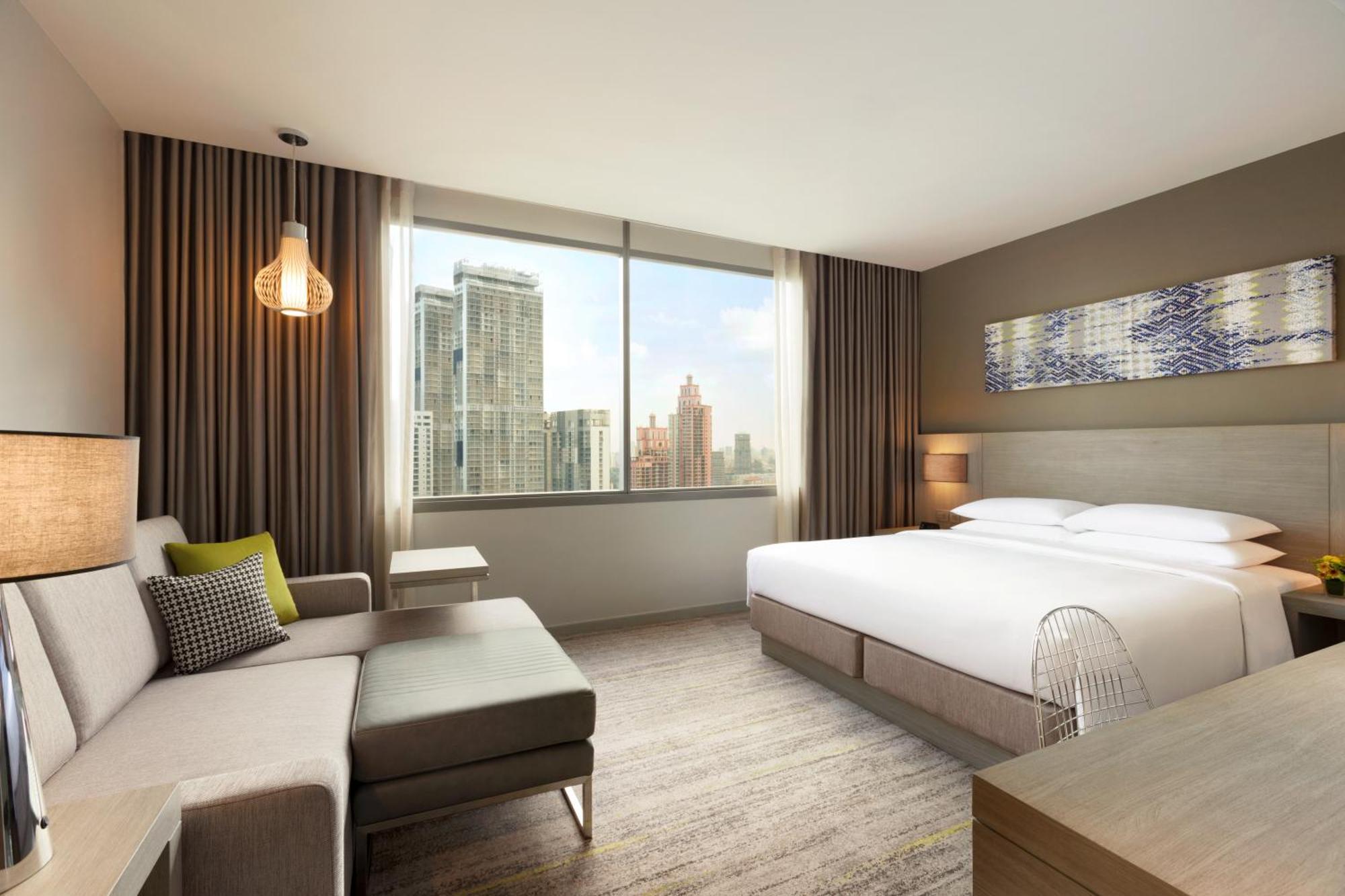 Standard Zimmer mit Kingsize-Bett und Schlafsofa
