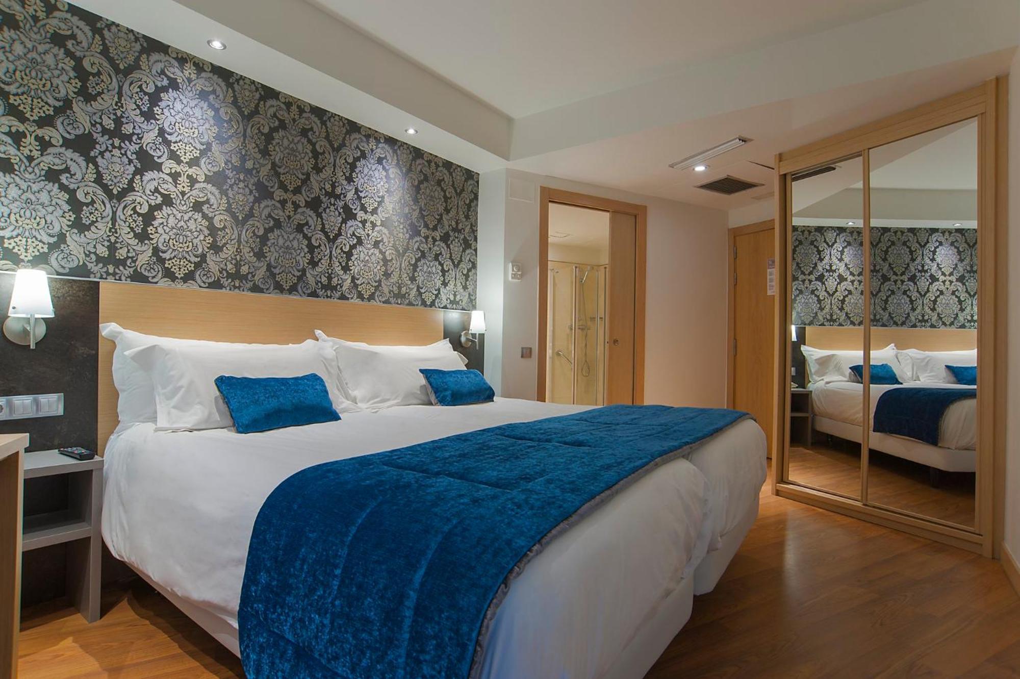 Twin Room,1657136434:JPEG