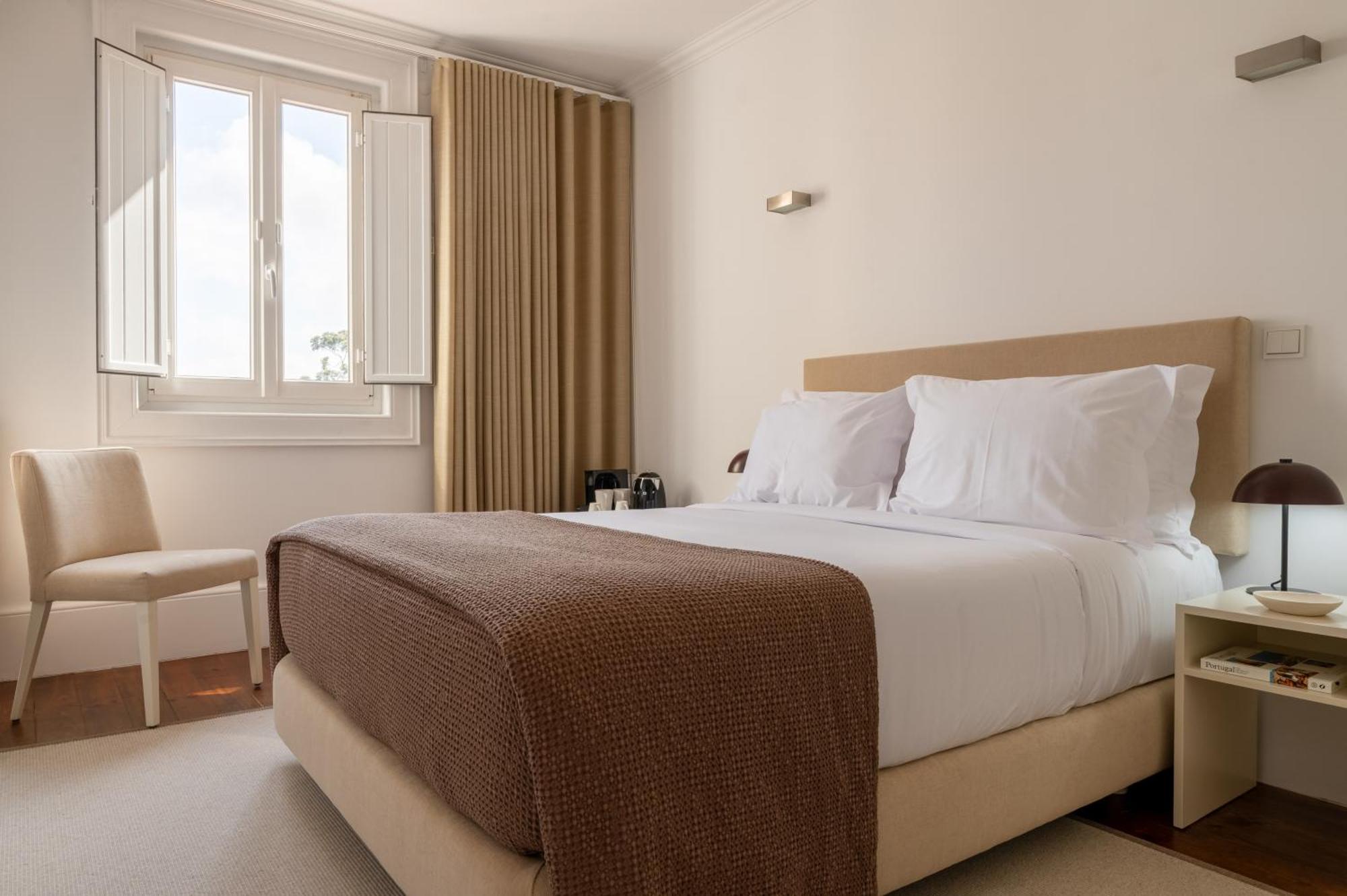 Standard Double Room with Street View,1668096495:JPEG