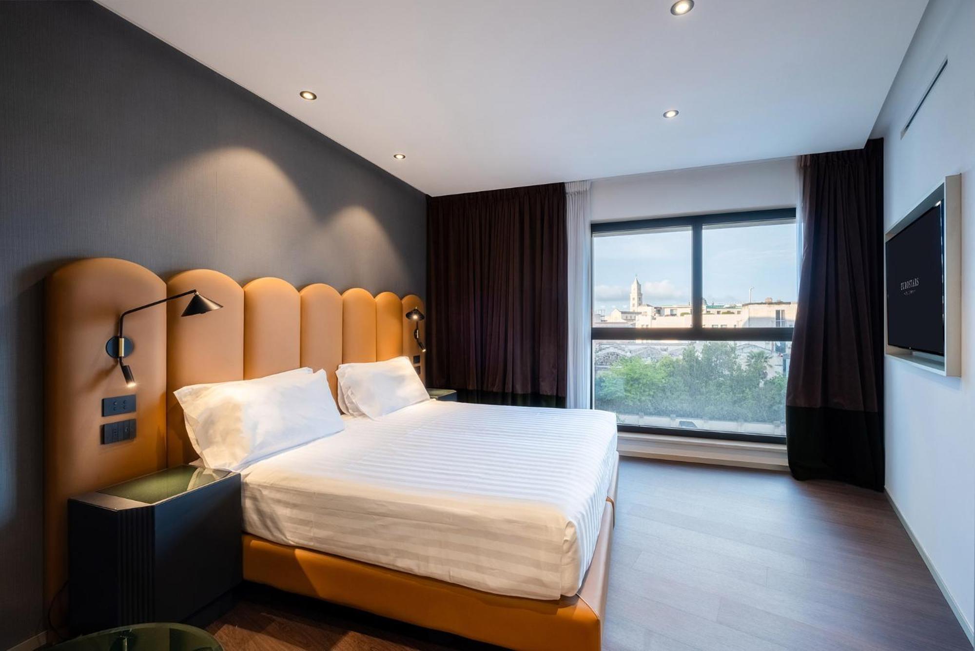 Suite Deluxe,1670800297:JPEG