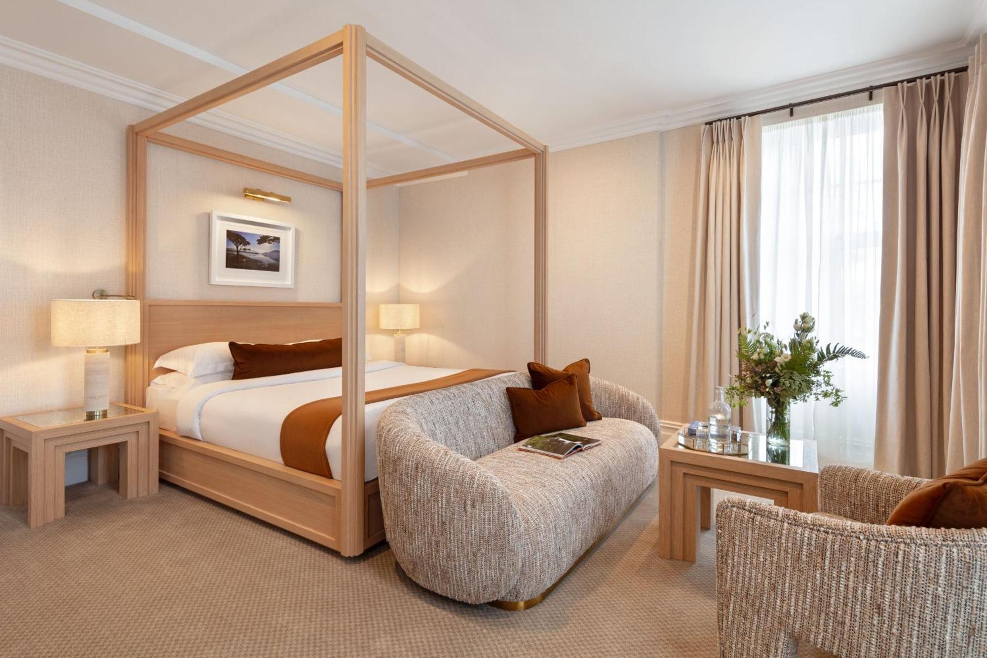 Royal Suite,1672562875:JPEG