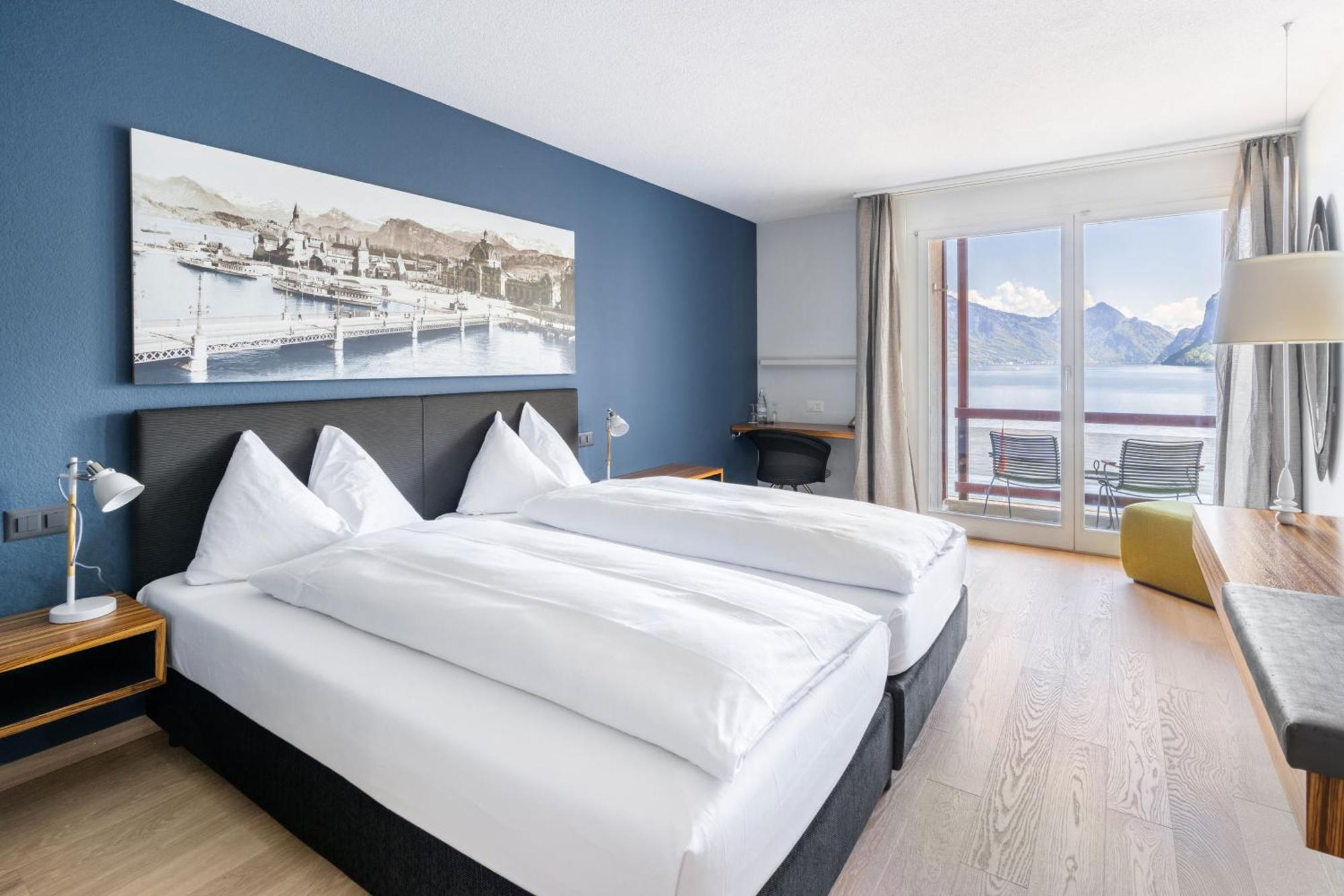 Double Room with Balcony and Lake View,1674696910:JPEG
