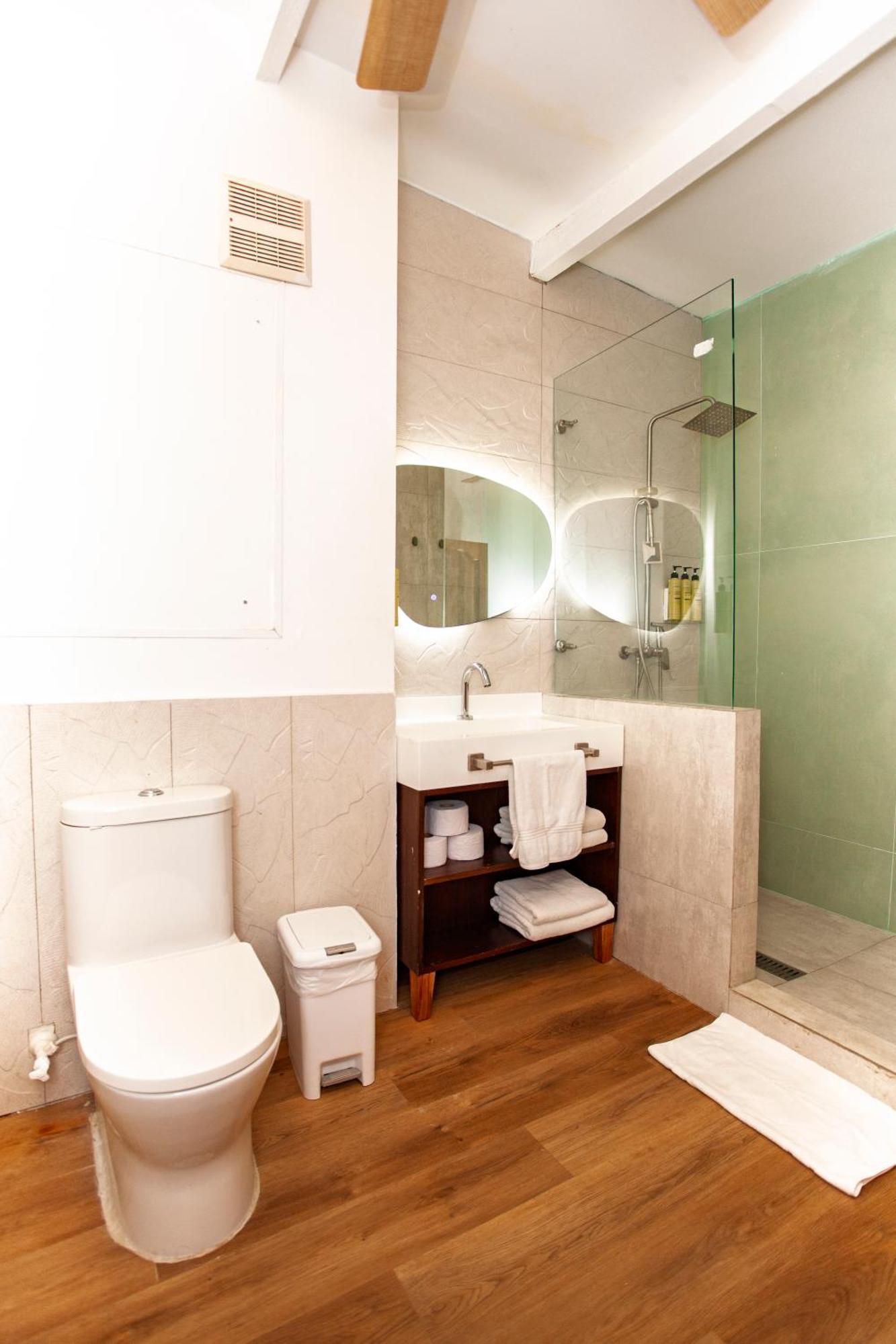 Junior Suite,1674710039:JPEG
