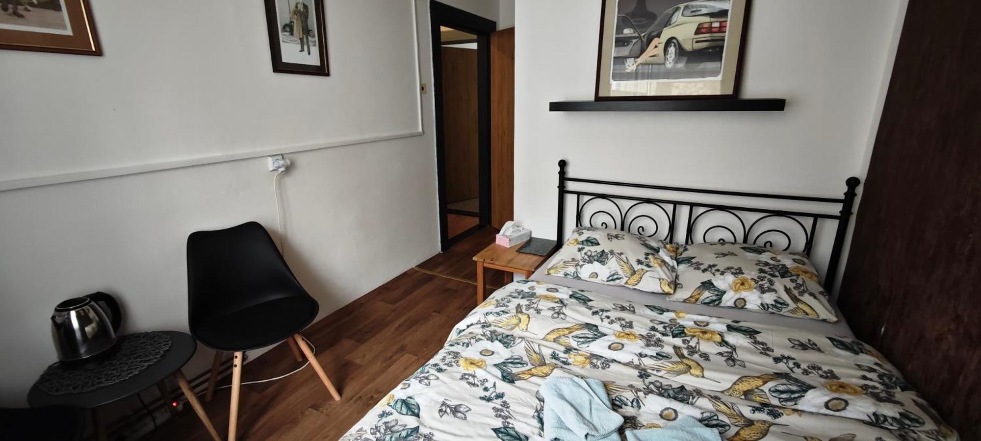 Small Double Room,1675824877:JPEG